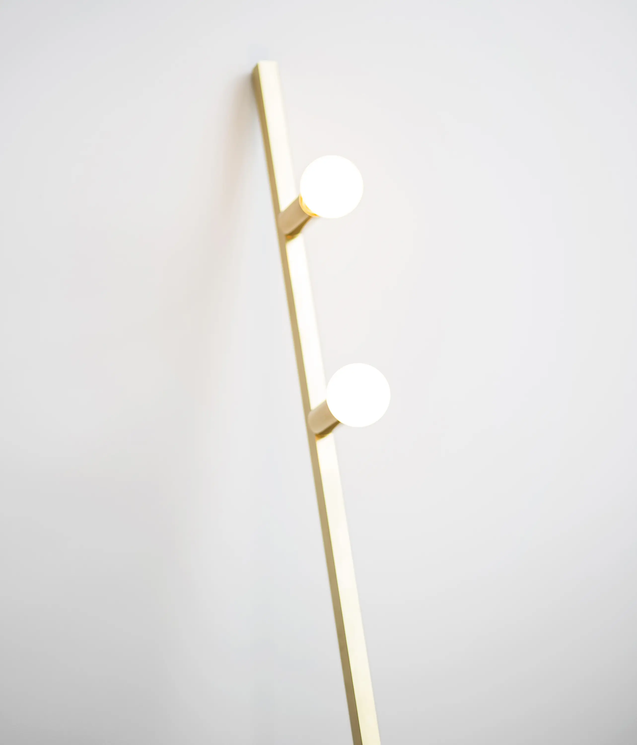 Lambert et Fils - Dot | Line Floor