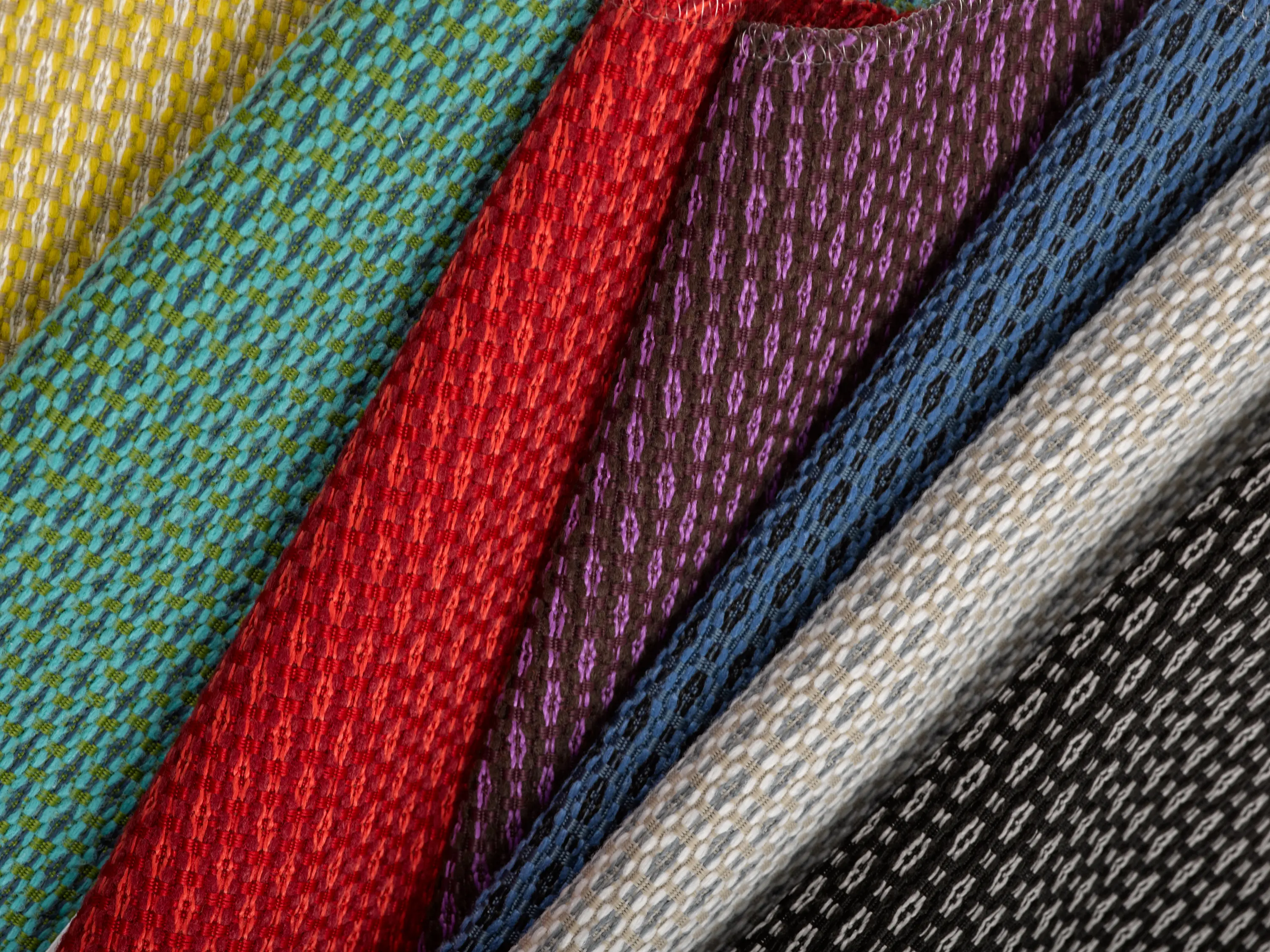 Bella-Dura® Fabrics - Chain Link Through KnollTextiles