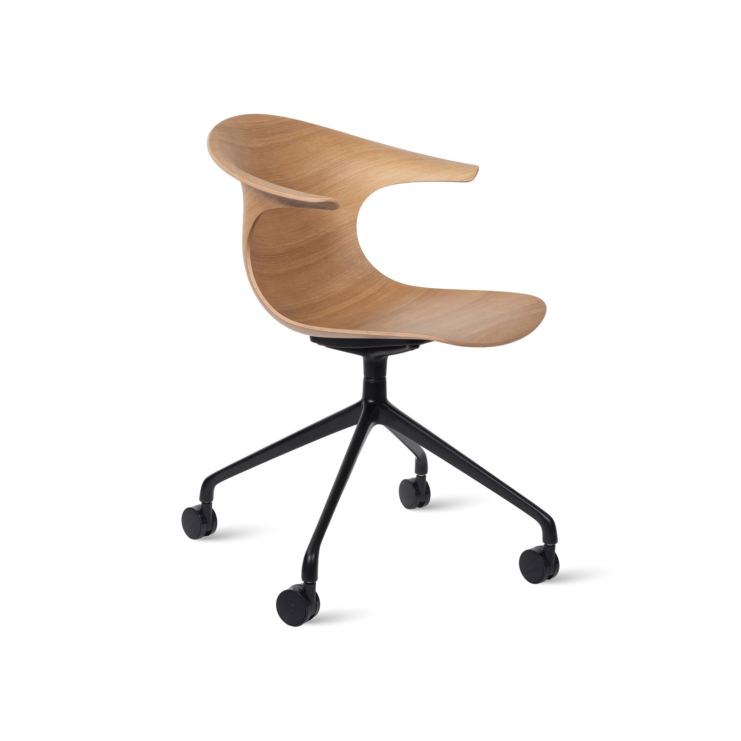 Mostrar el producto Loop 3D Wood Swiwel with Castors del fabricante Infiniti