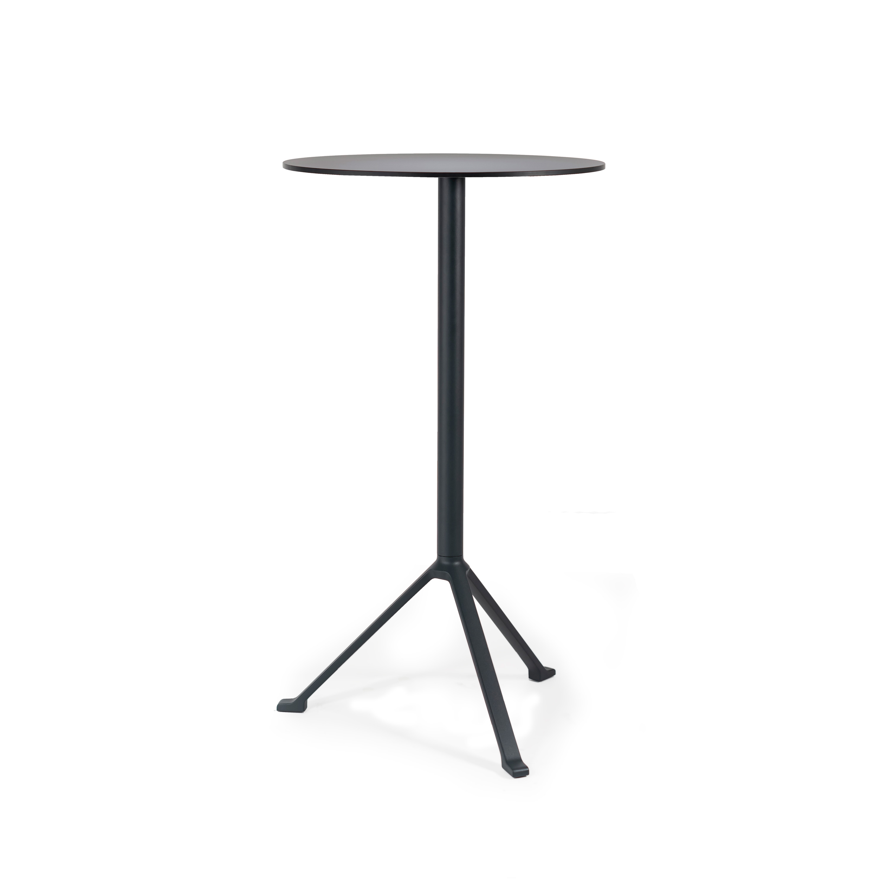 Display product Ruelle Table from manufacturer Infiniti
