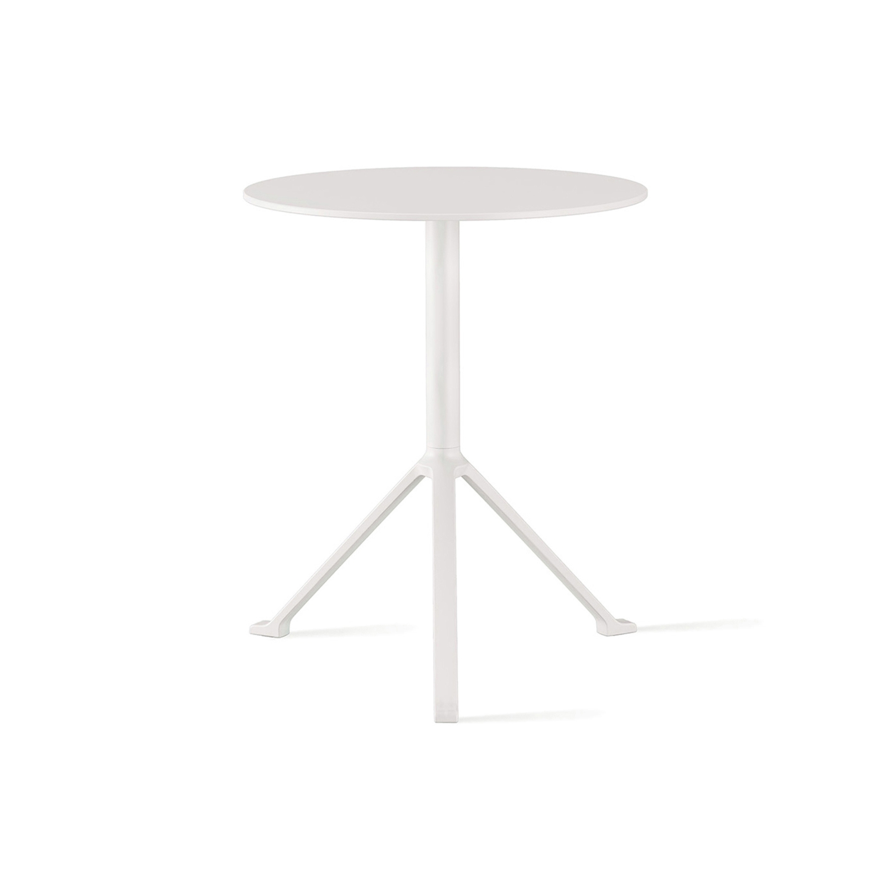 Display product Ruelle Table from manufacturer Infiniti