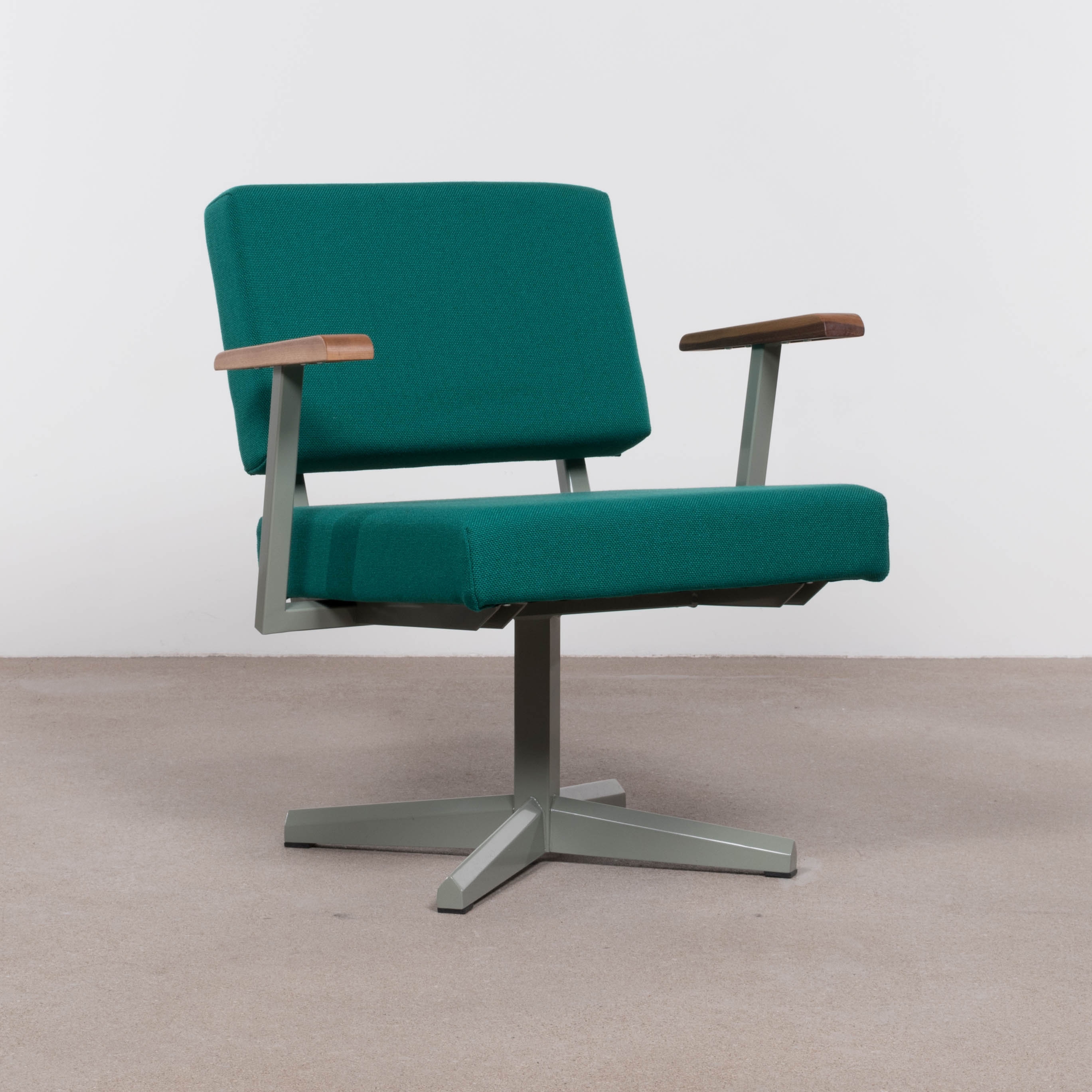 Mostrar el producto DF28 Armchair del fabricante De Machinekamer Galvanitas