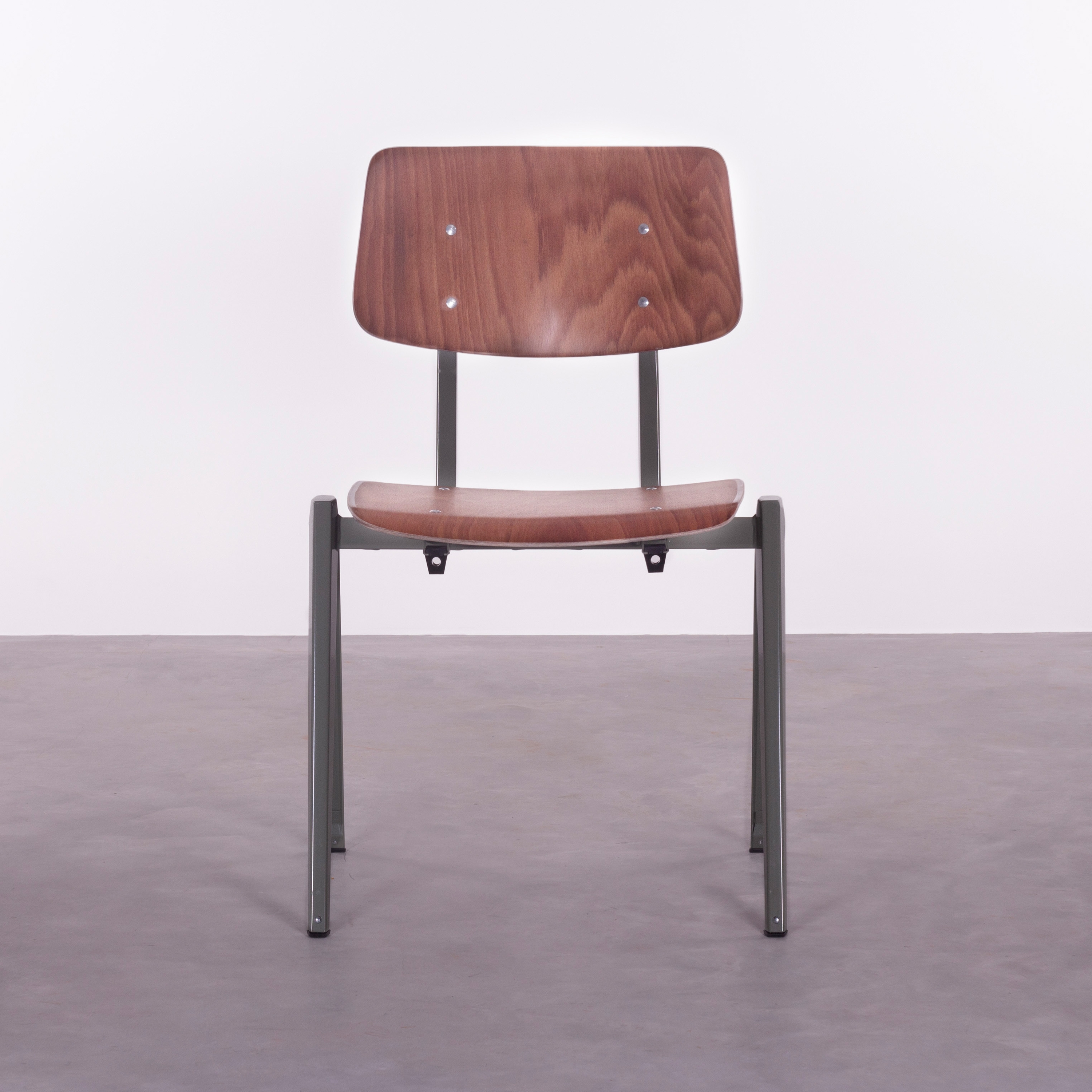 Galvantias chair S.21 Stackable