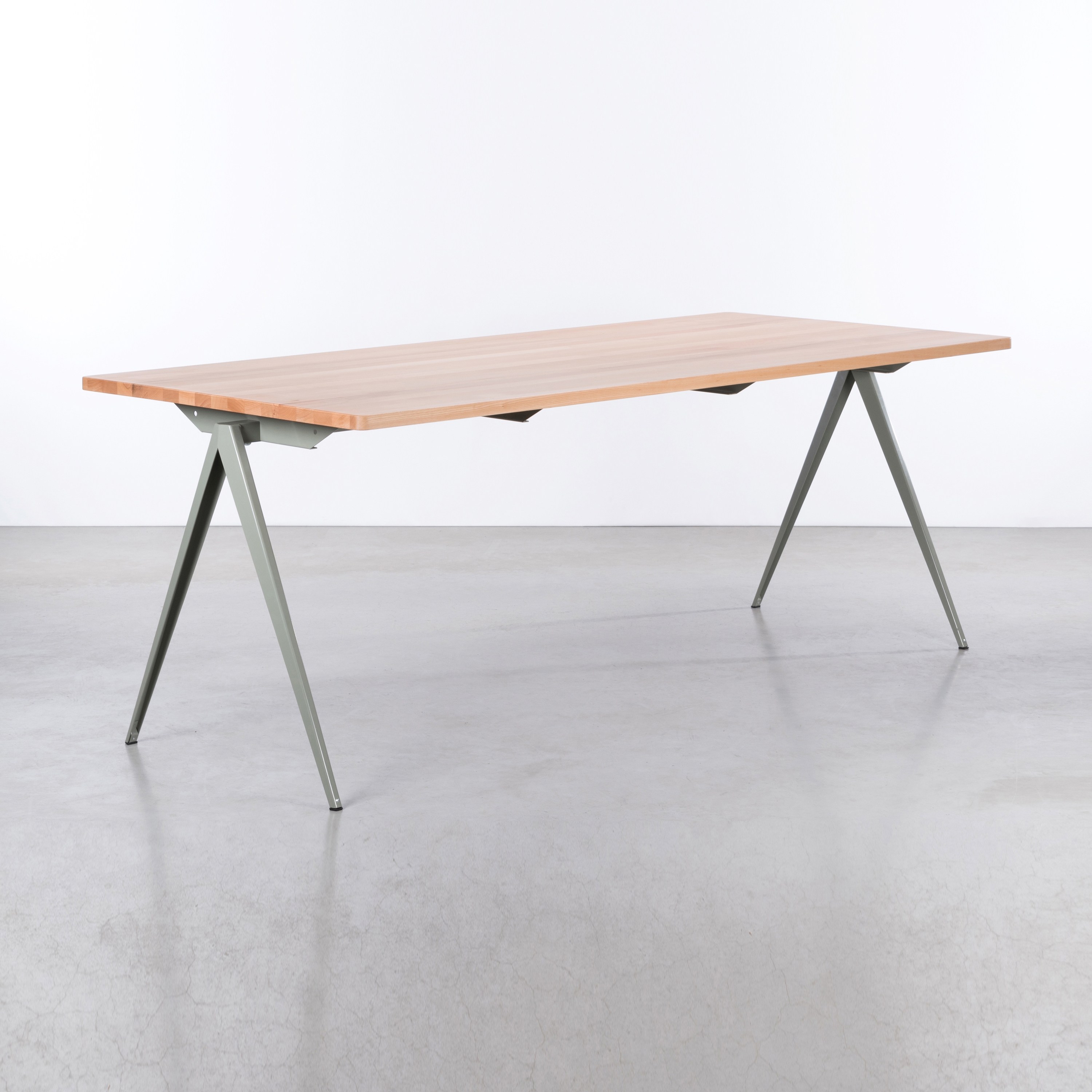 Produkt TD4 table des Herstellers De Machinekamer Galvanitas anzeigen