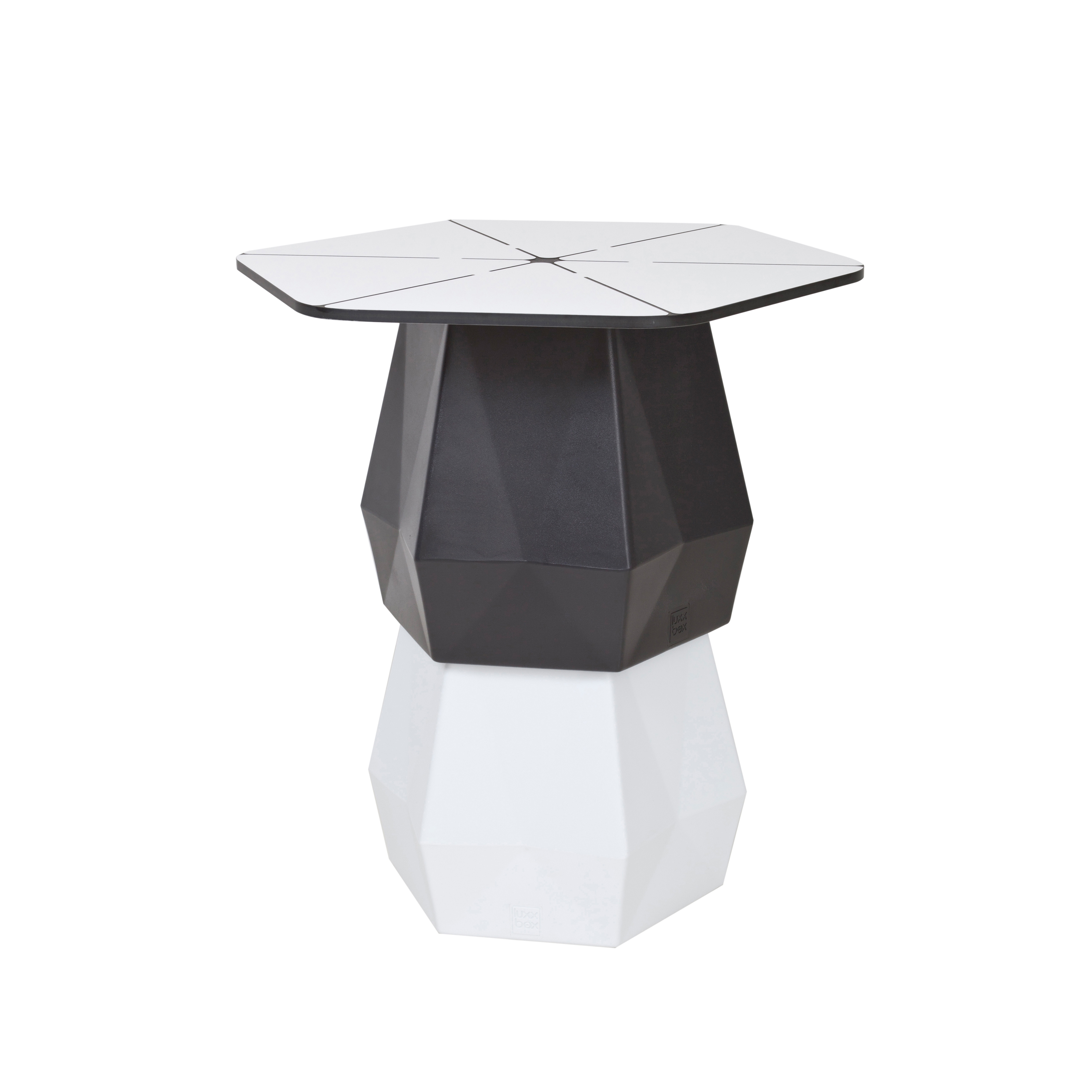 Produkt Harlie | Table des Herstellers Luxxbox anzeigen
