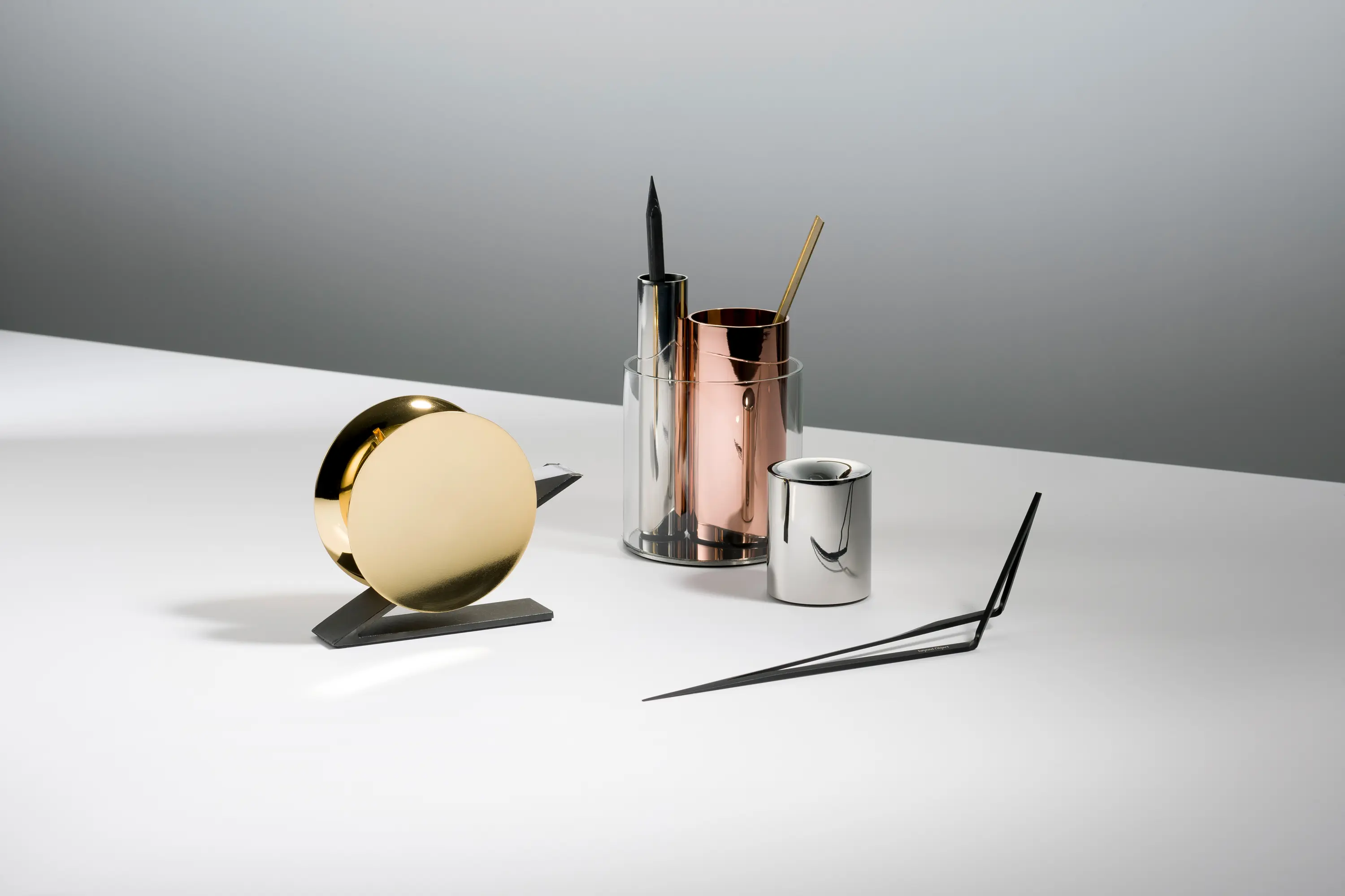 beyond Object - Cantili | Silver Mirror Finish