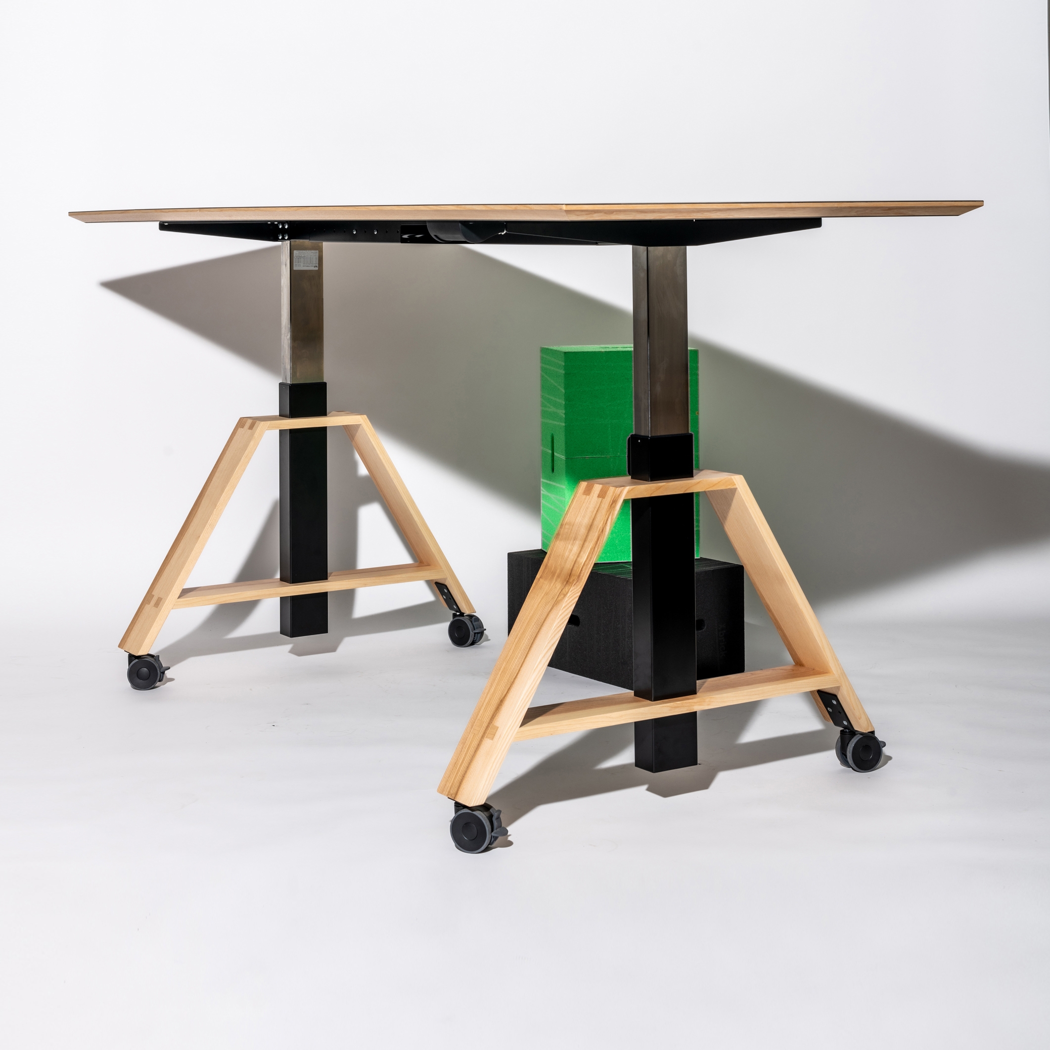 Mostra il prodotto motu project table del produttore wp_westermann products