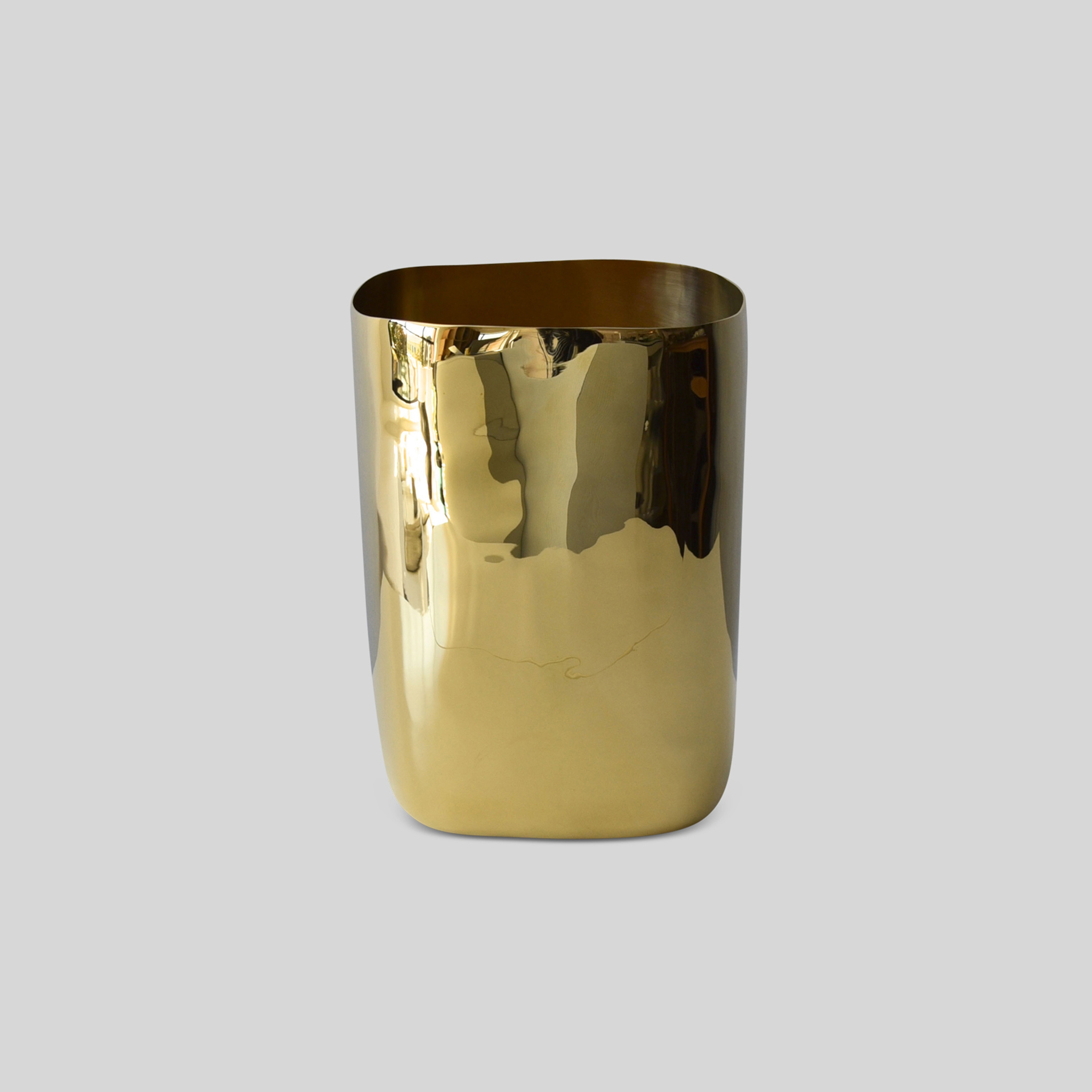 Produkt Workspace | Square Wastebasket Brass des Herstellers Tina Frey Designs anzeigen