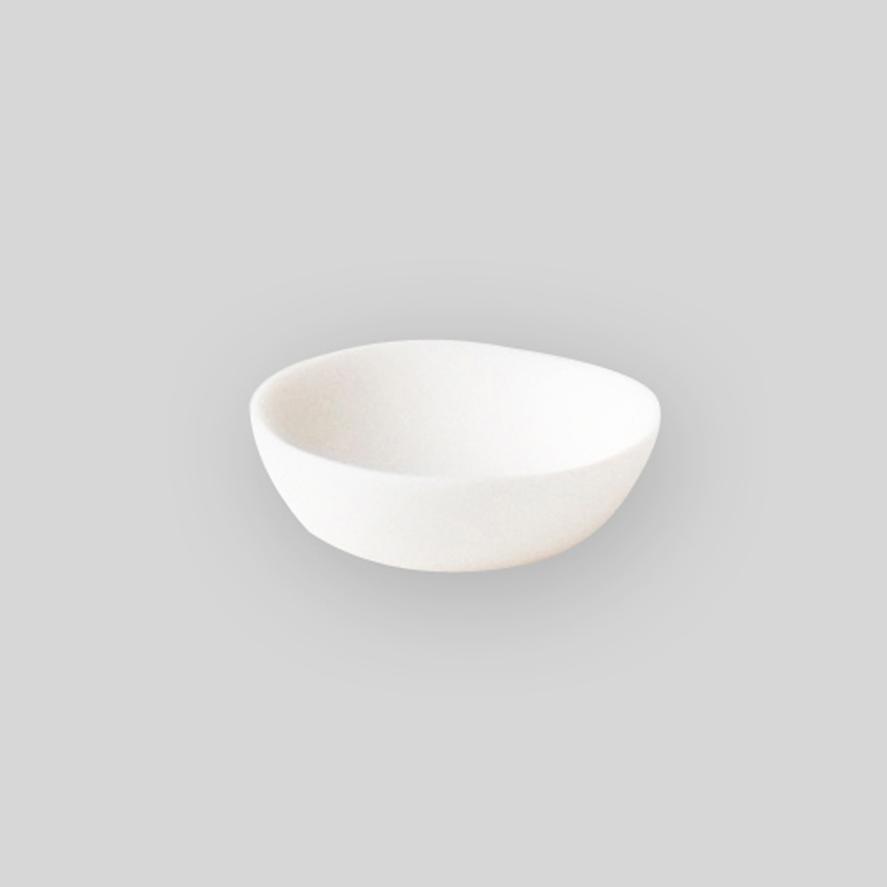 Vertoon produk Round Bowl | Salt & Pepper Dish van vervaardiger Tina Frey Designs
