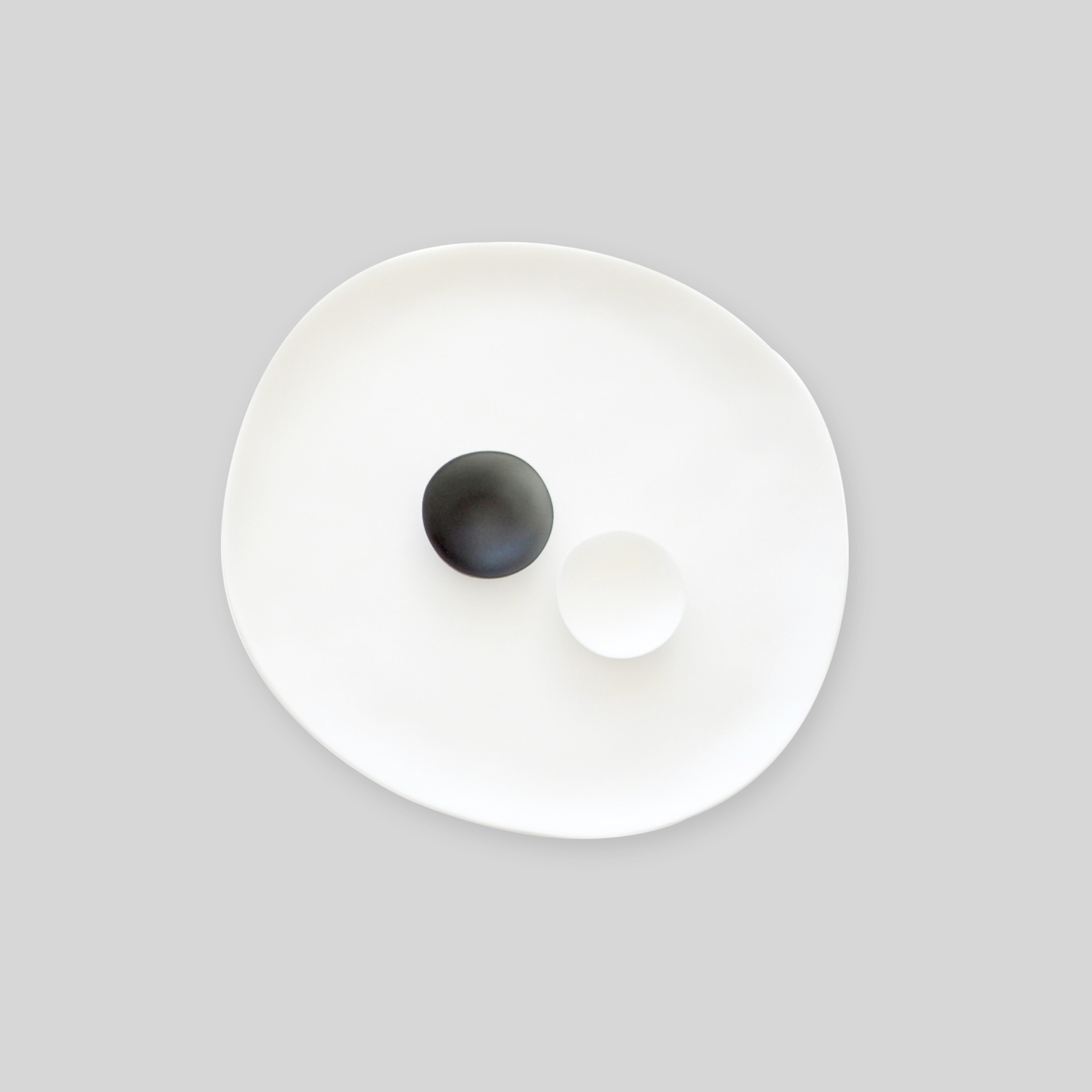 Vertoon produk Round Plate | Large van vervaardiger Tina Frey Designs