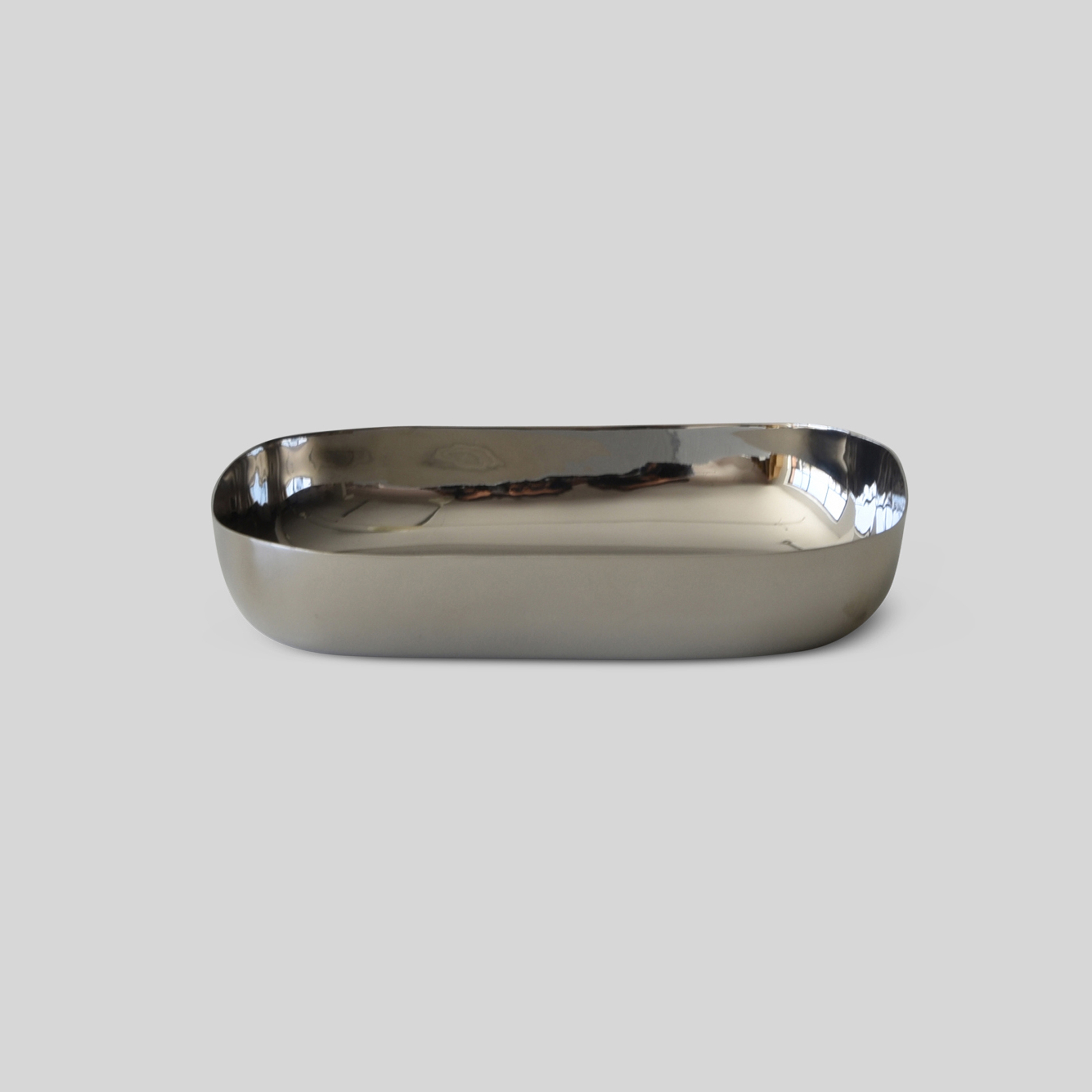 Vertoon produk Square Dish | Pete Stainless Steel van vervaardiger Tina Frey Designs