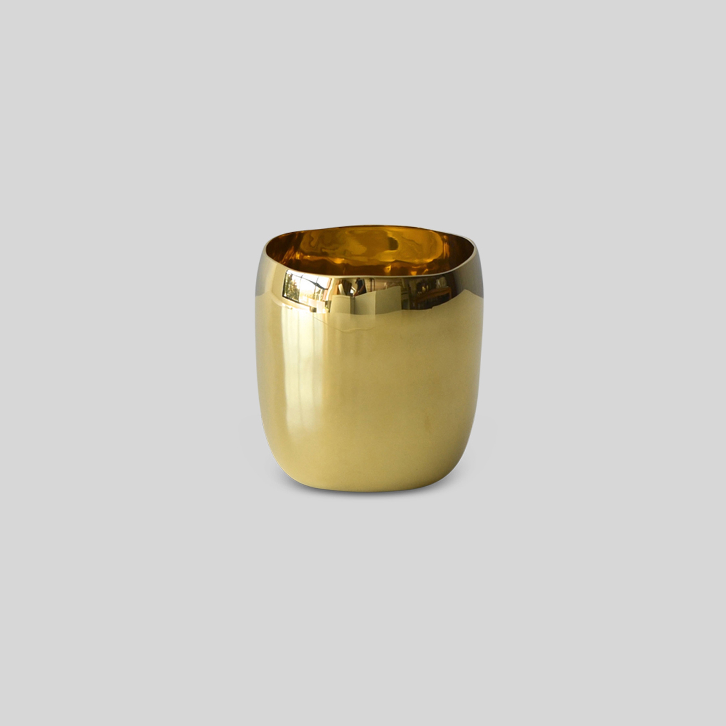 Afficher le produit Square Vessel | 9 Cm Brass du fabricant Tina Frey Designs