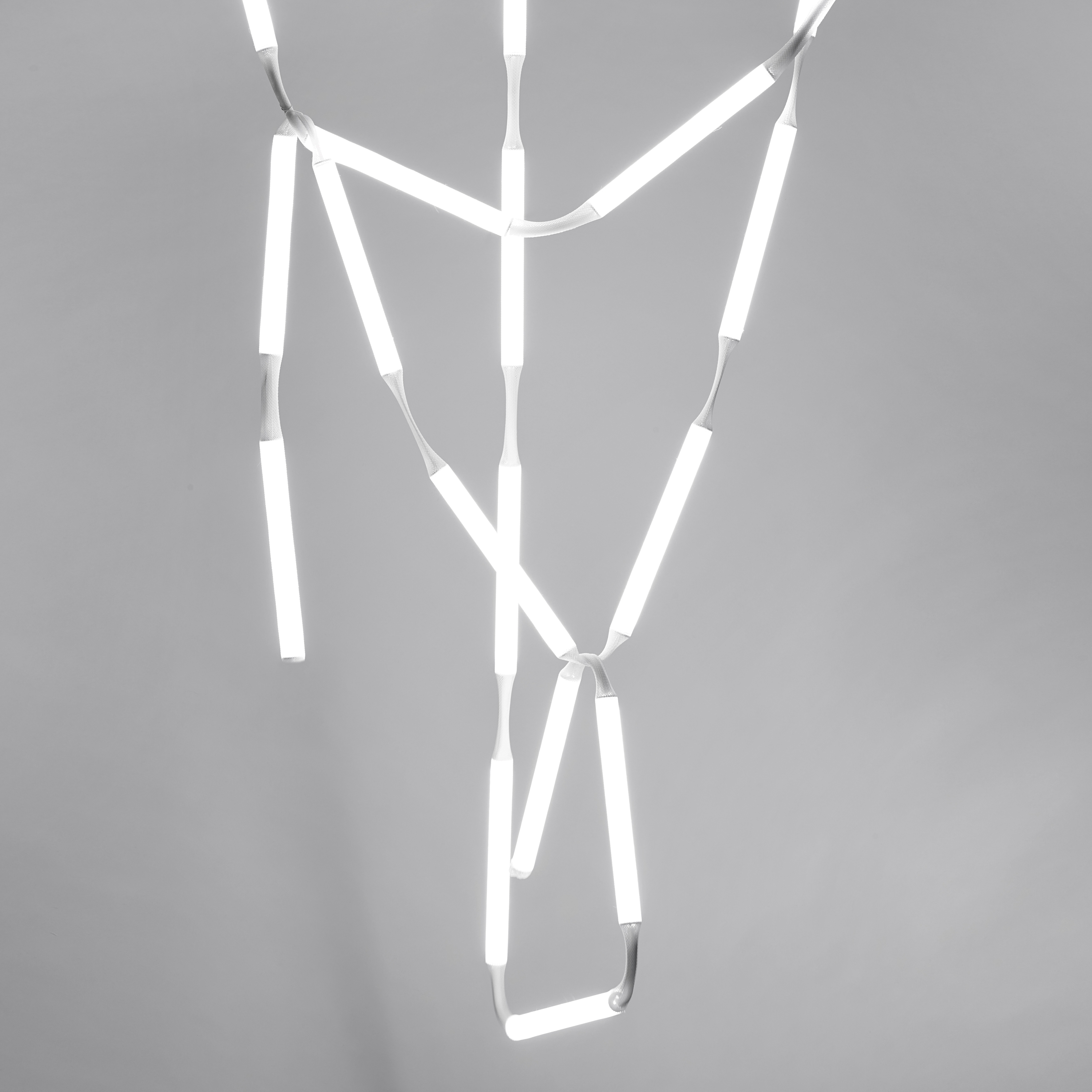 Produkt Rope Light Collection - Rope Light Chandelier des Herstellers AKTTEM anzeigen