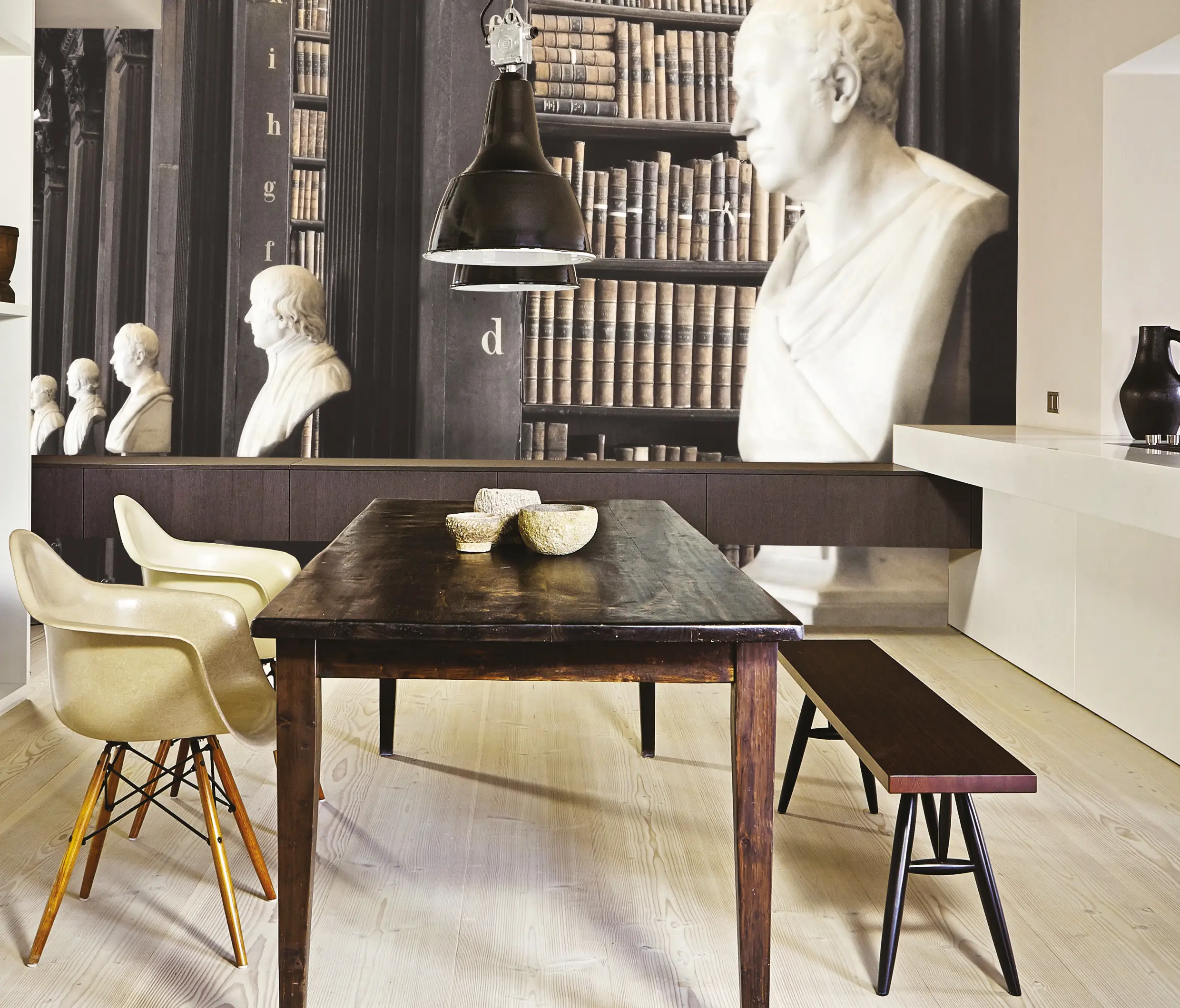 Creativespace - Bust