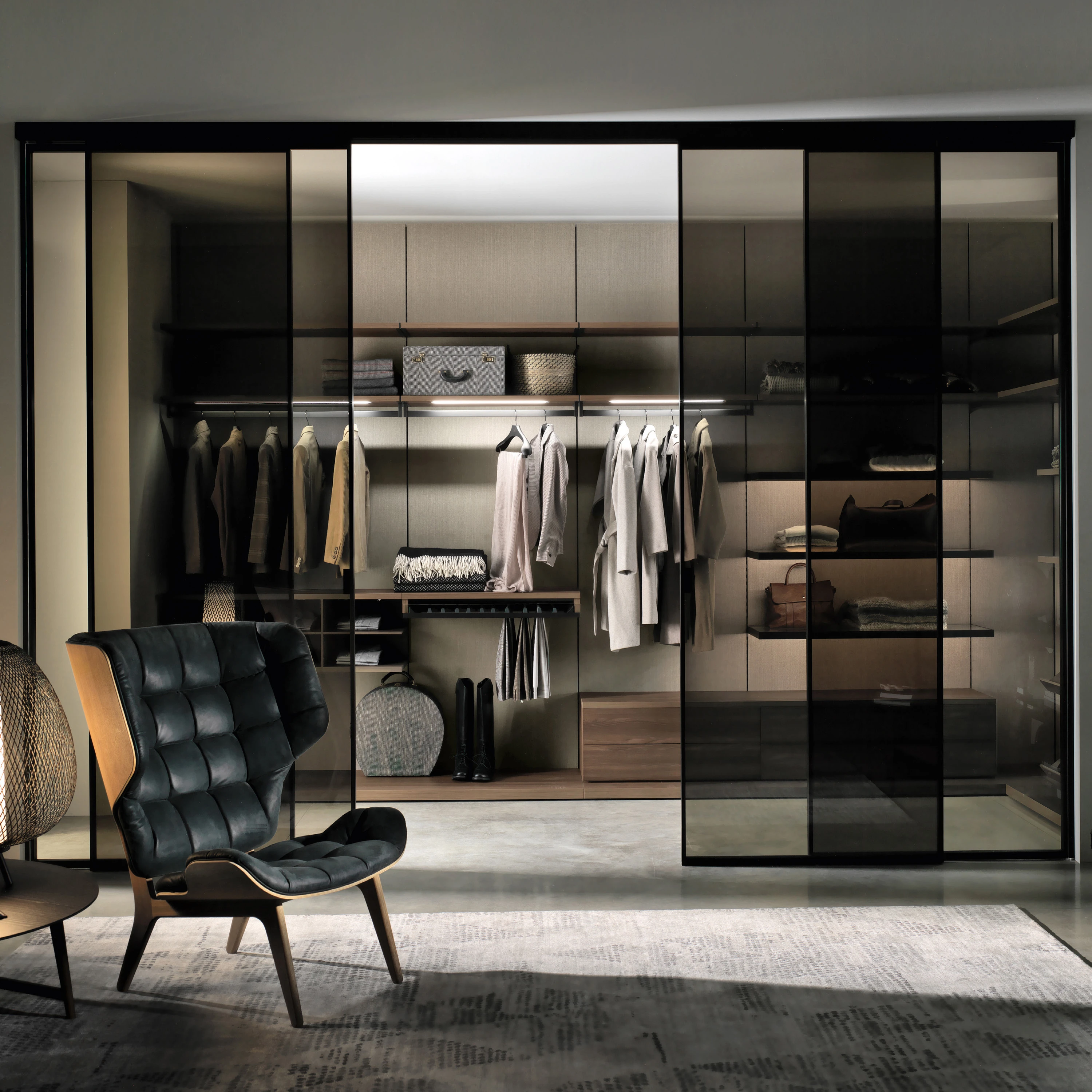 WALK-IN CLOSETS