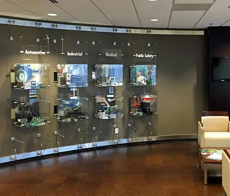 Gyford StandOff Systems® - Wire Suspended Display