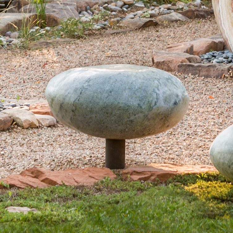 Mostrar el producto Pebble Seat del fabricante Stone Forest