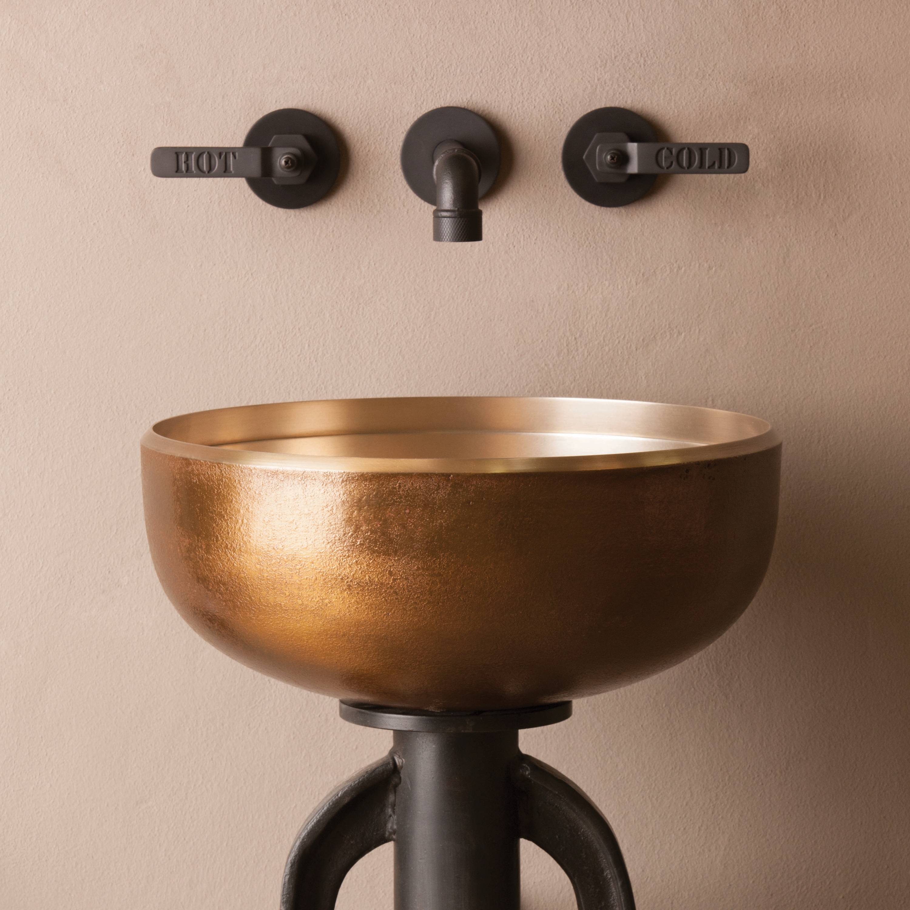 Produkt Ore Vessel Sink, Golden Bronze des Herstellers Stone Forest anzeigen