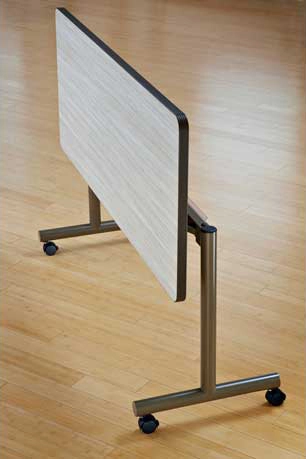 Contractable Table PERFORMANCE - Contract tables from Versteel | Architonic