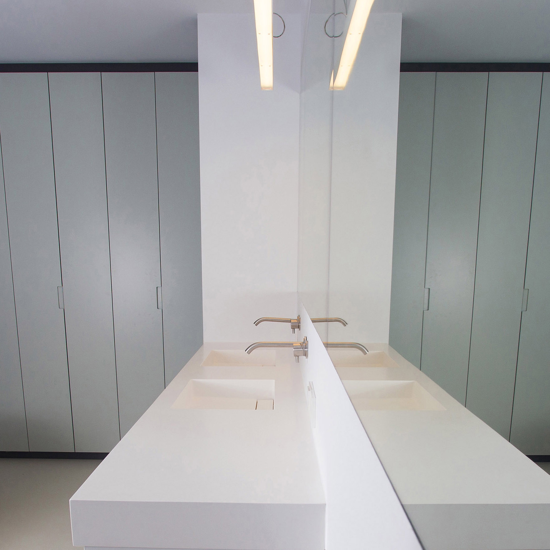 Mostra il prodotto Custom 50 | Made to measure washbasin del produttore COCOON