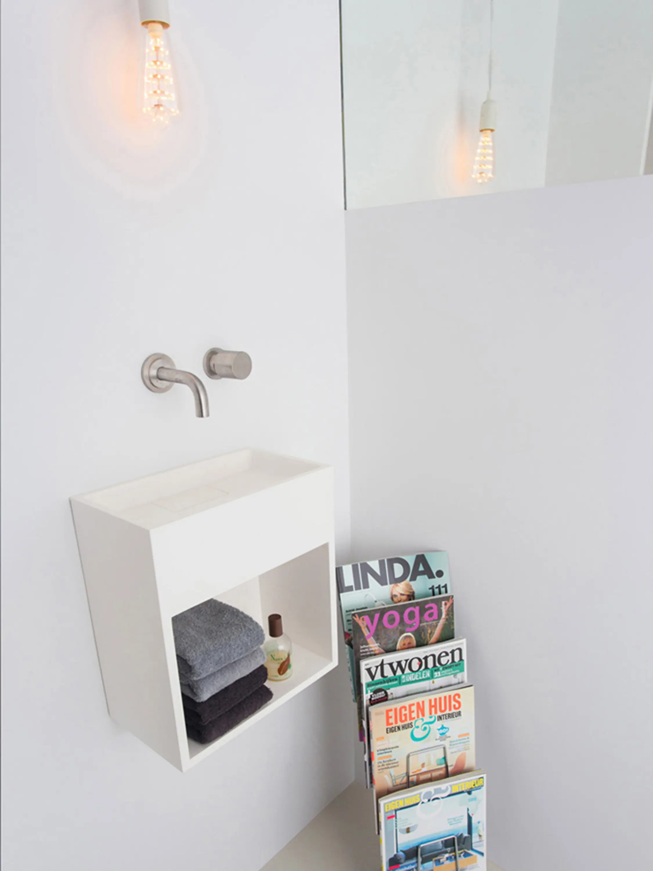 COCOON - Sant Jordi II | Toilet basin with shelf