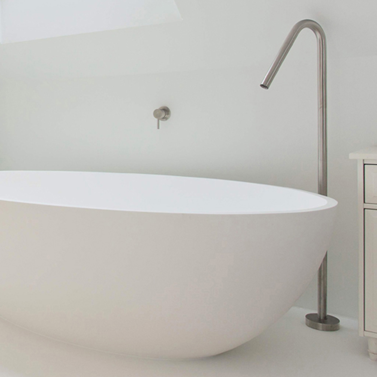 Mostra il prodotto MONO 41 | Floor mounted bath spout del produttore COCOON