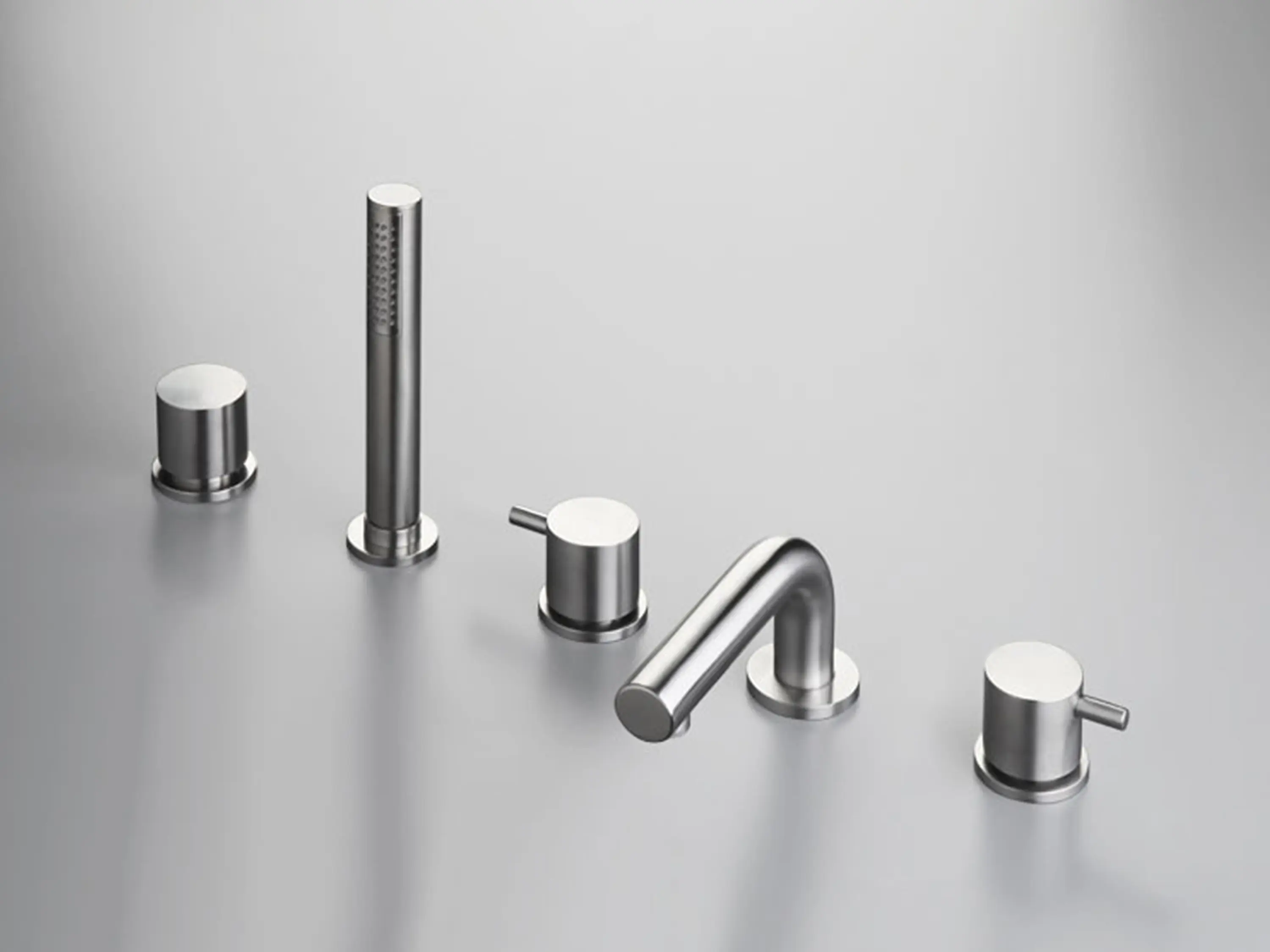 COCOON - MONO SET44 | Deck mounted bath set