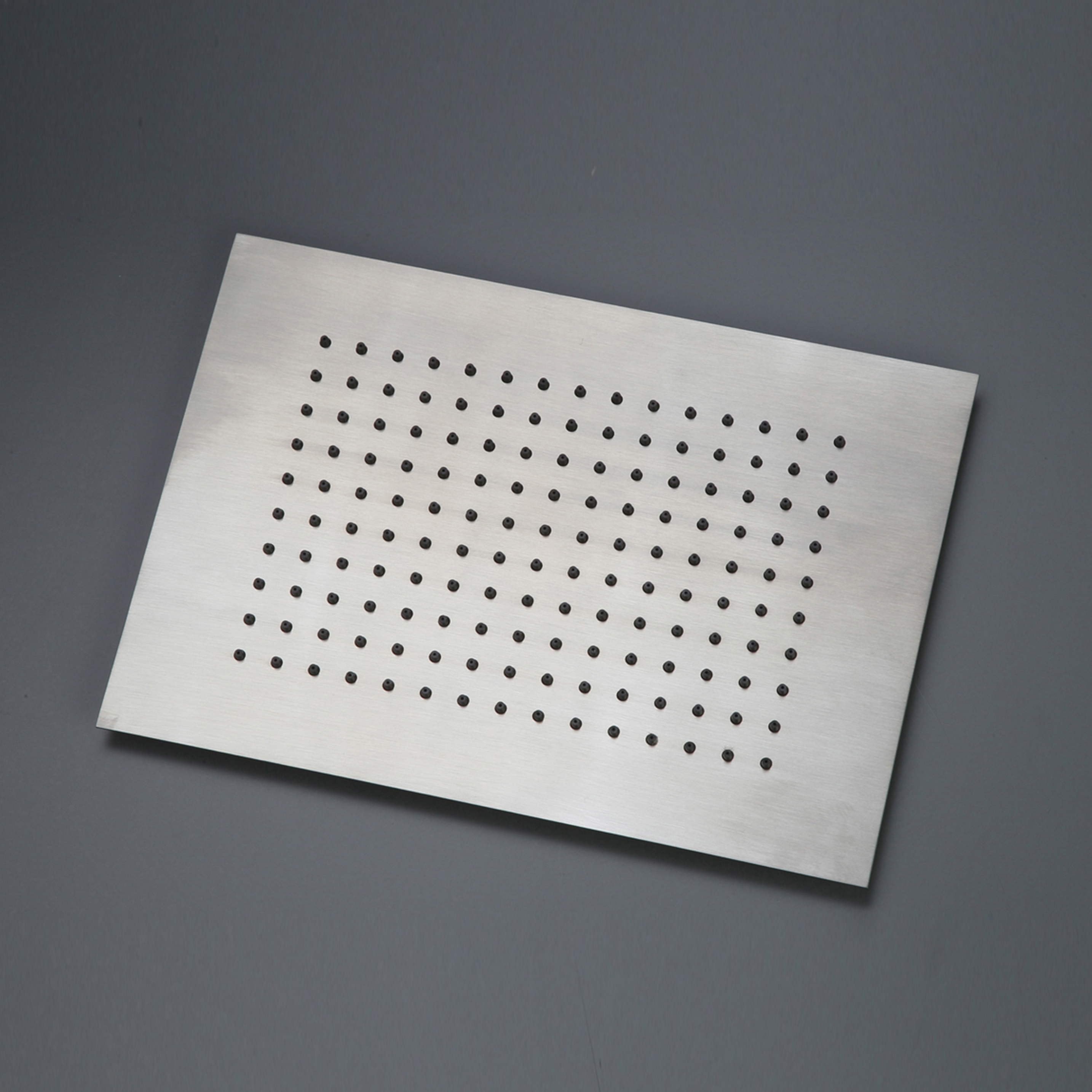Mostra il prodotto RAIN XL | Ceiling mounted rain shower del produttore COCOON
