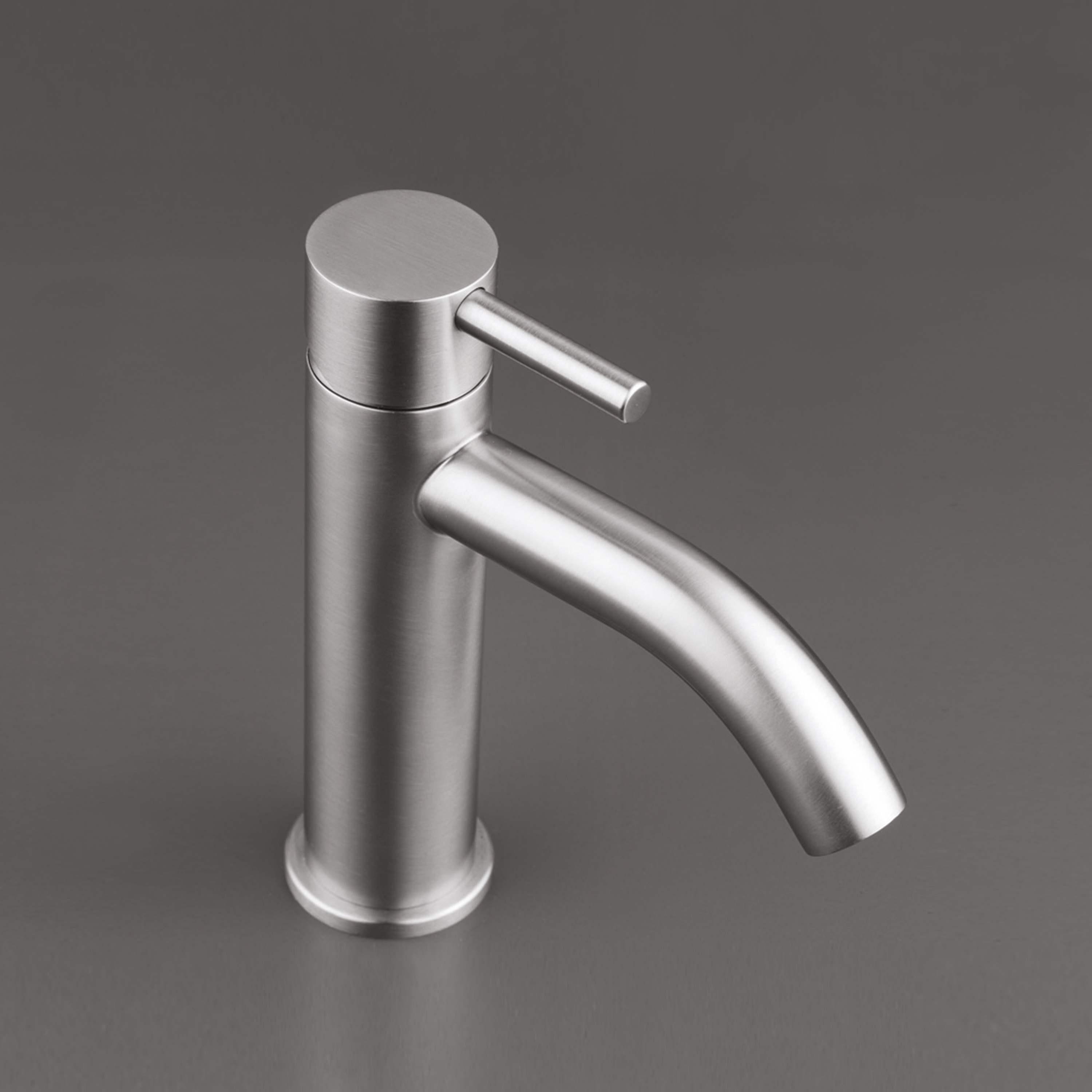Produkt MONO 09 | Deck mounted basin/toilet tap des Herstellers COCOON anzeigen