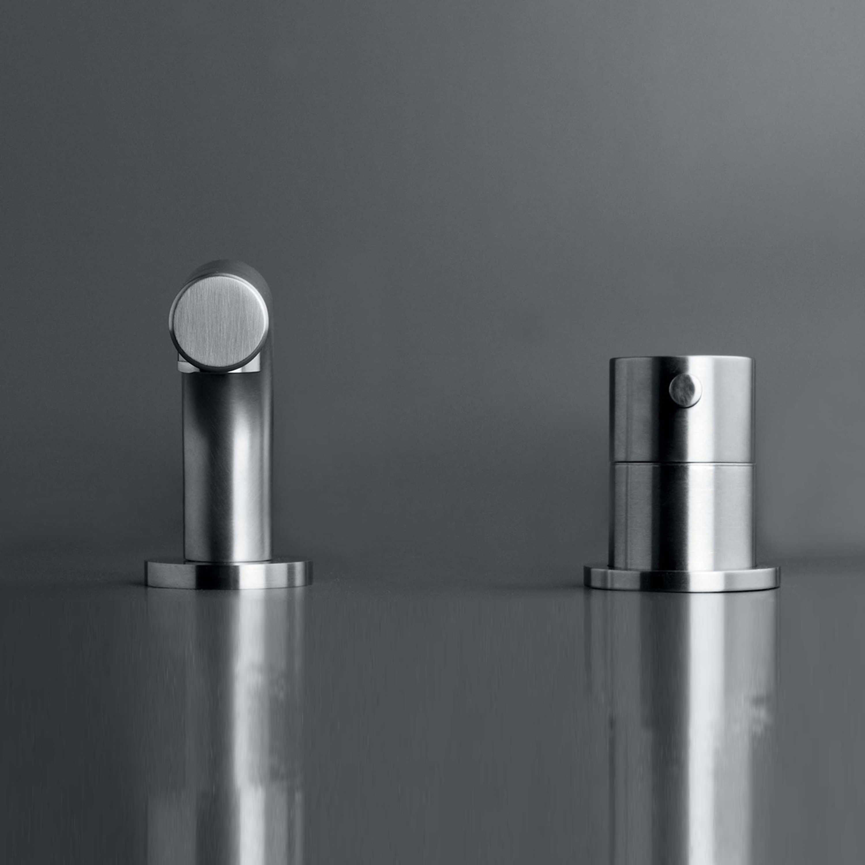 Mostra il prodotto MONO SET04 | Deck mounted basin mixer del produttore COCOON