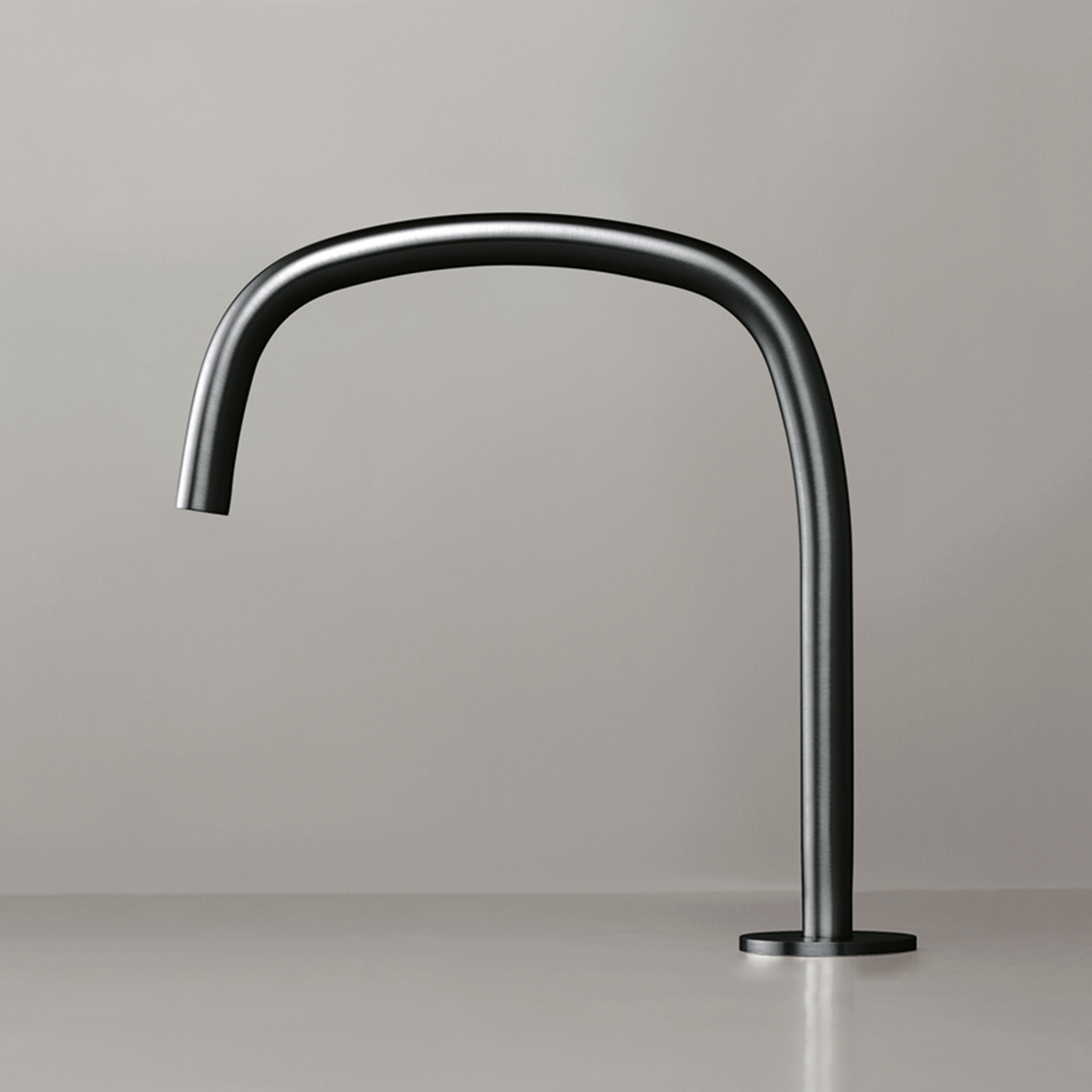 PB11 | Deck mounted spout