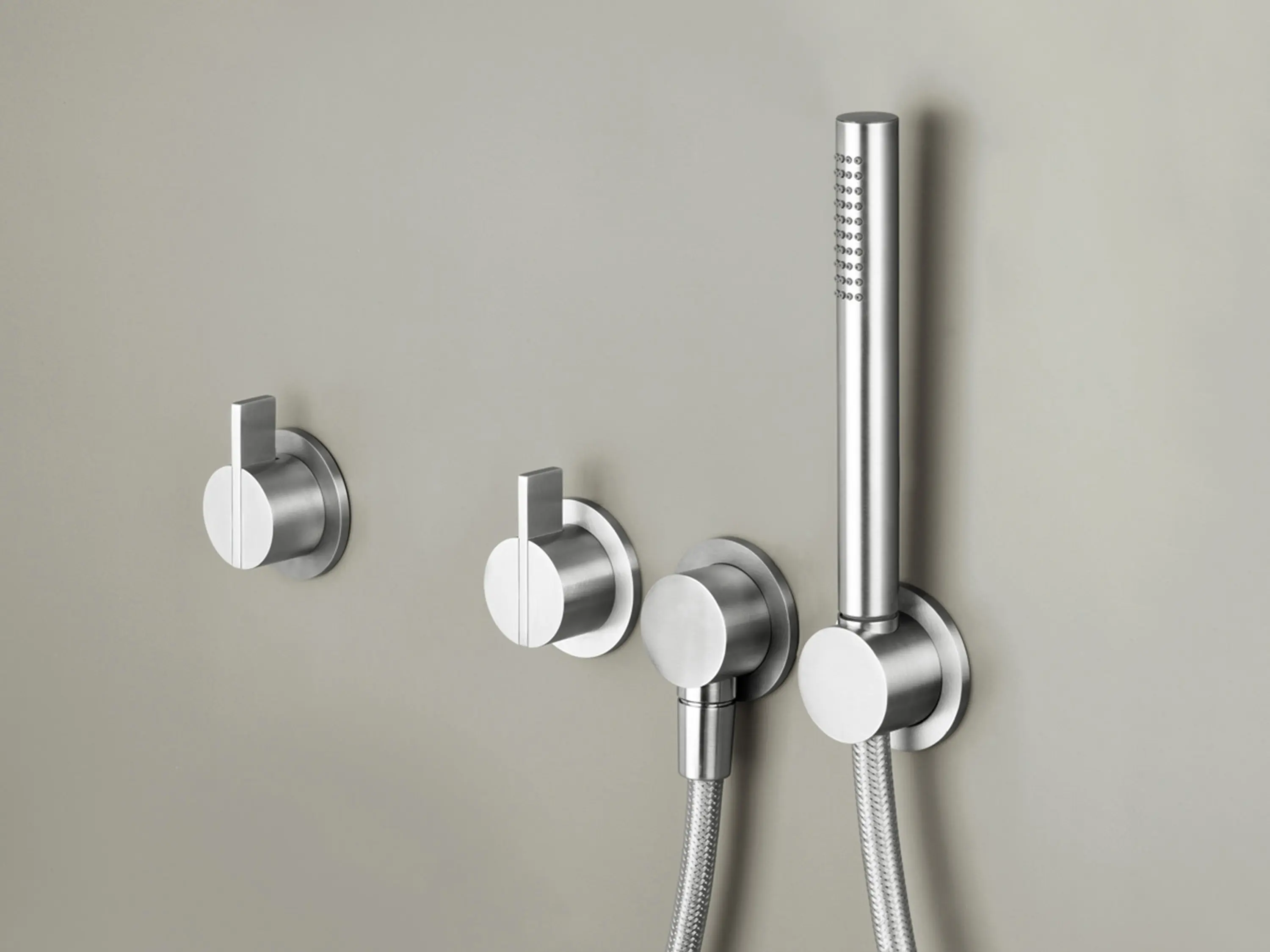 COCOON - PB SET23 | Wall mounted shower set