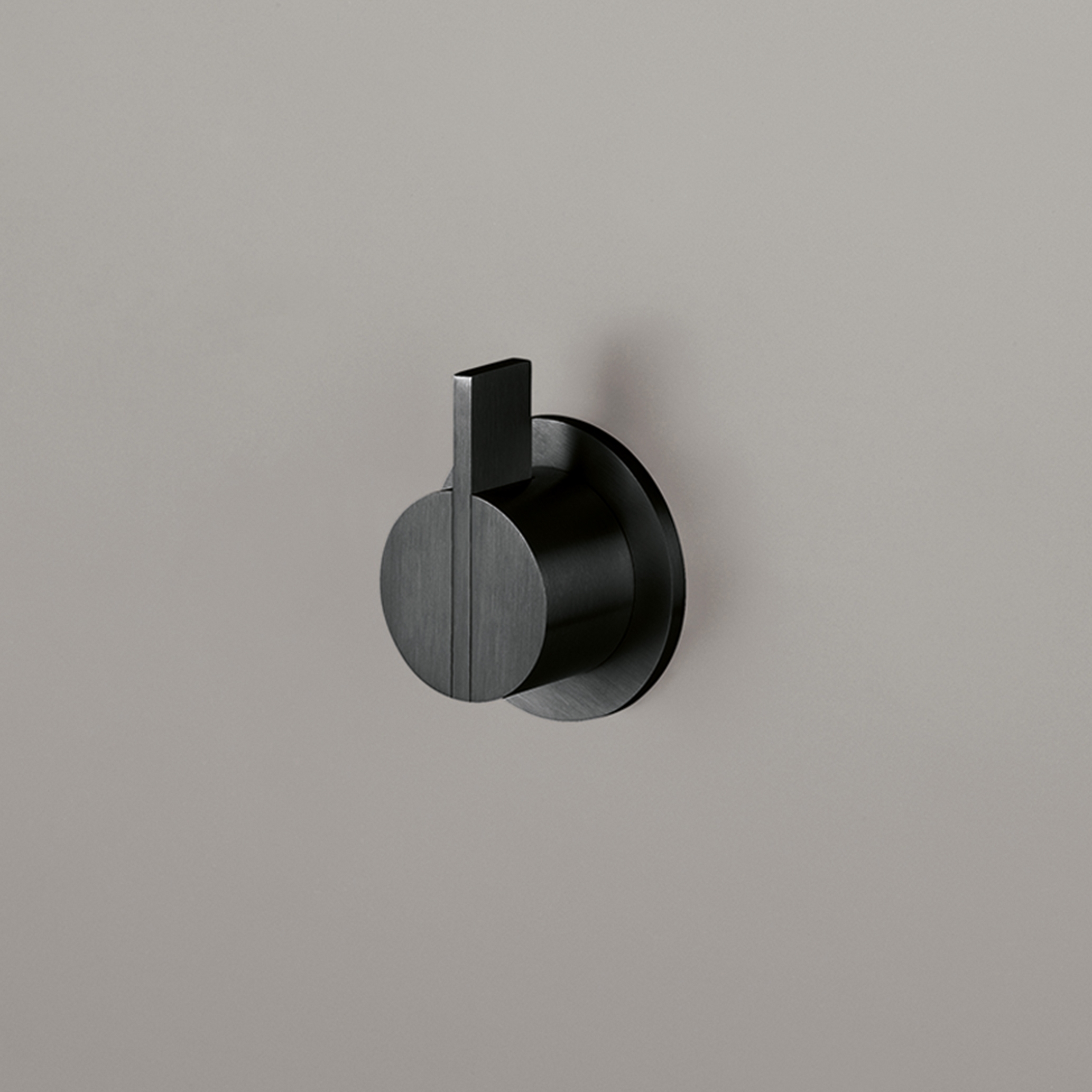 PB01 | Wall mounted mixer