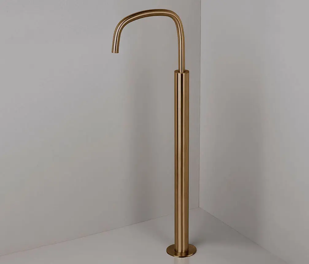 COCOON - PB33 | Floor mounted bath spout
