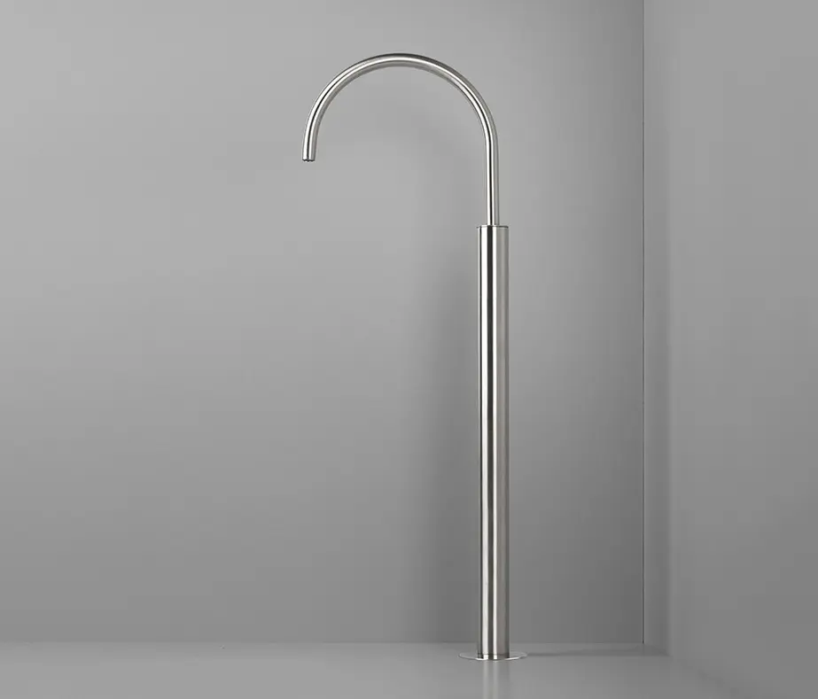 COCOON - PB34 | Floor mounted bath spout