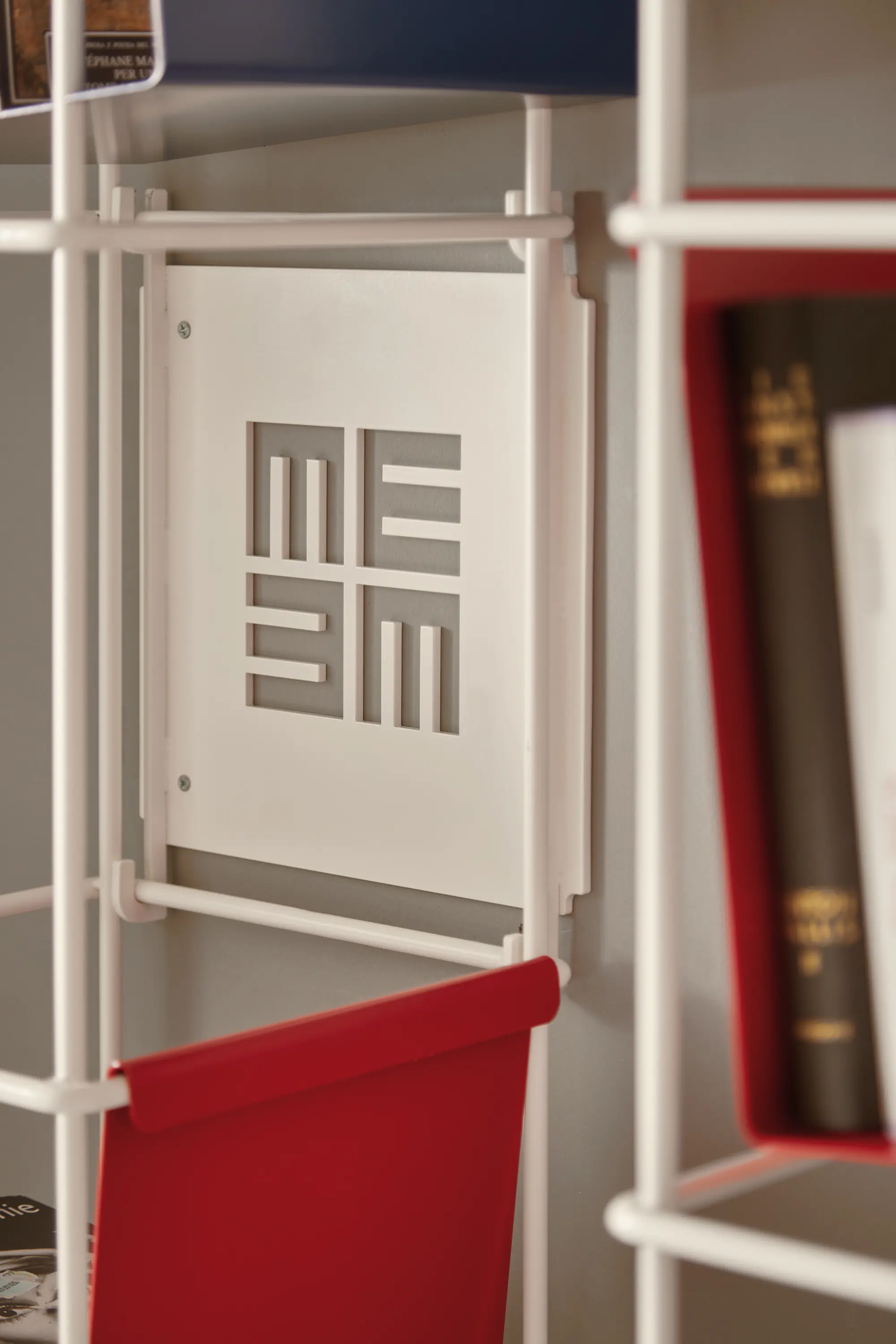 MEMEDESIGN - Libro Verticale
