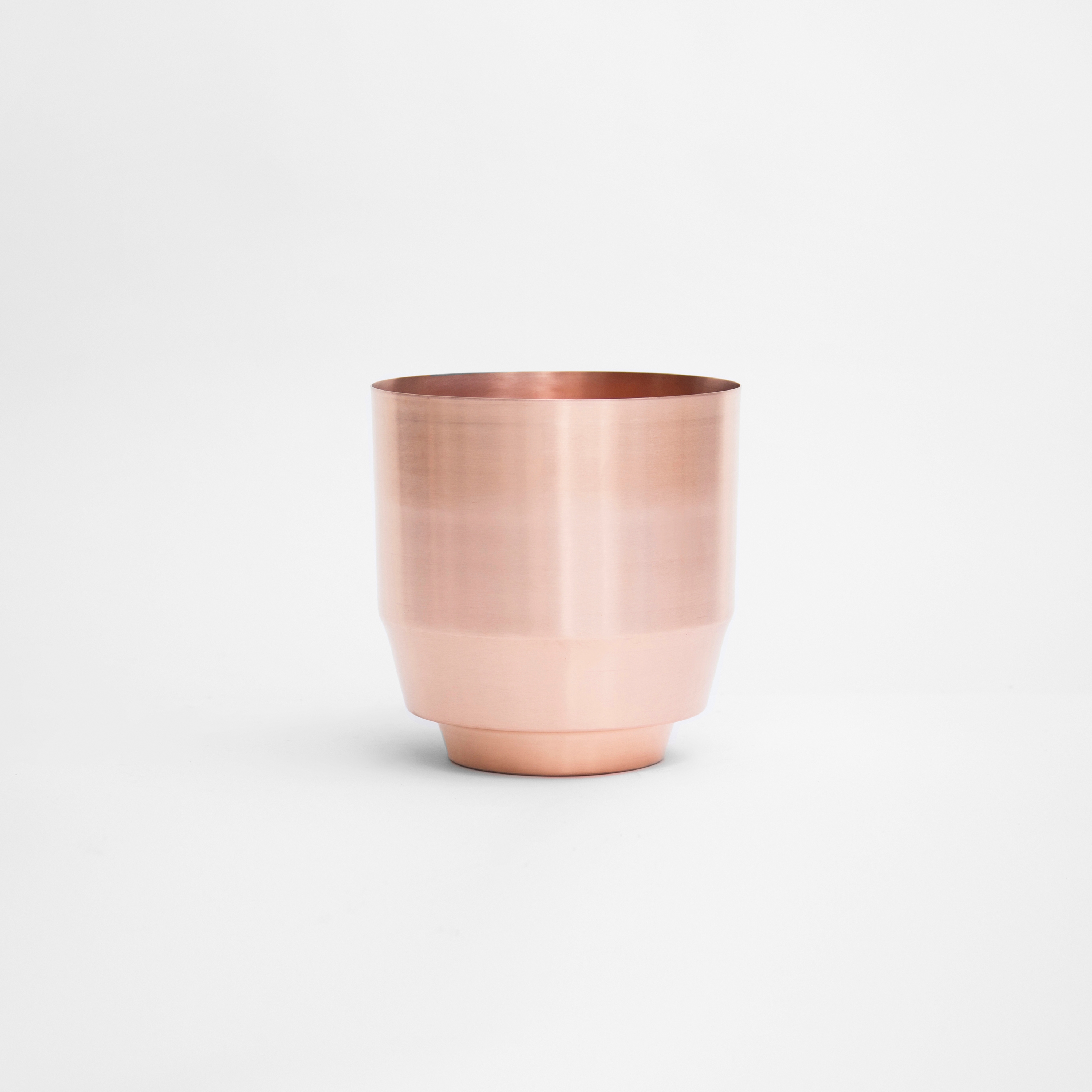 Mostrar el producto Indoor Spun Planter 8" | Copper del fabricante Yield