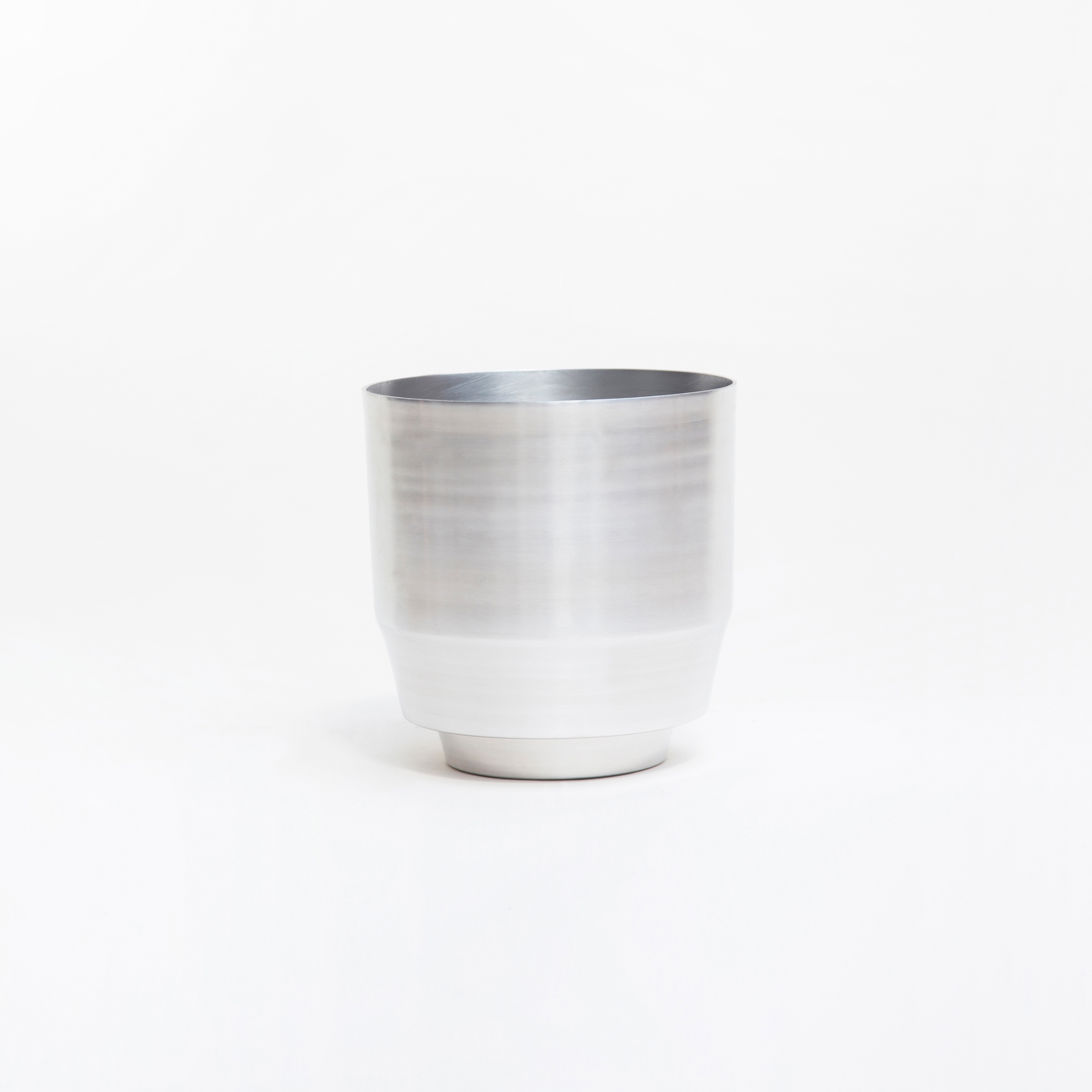 Indoor Spun Planter 8" | Aluminum