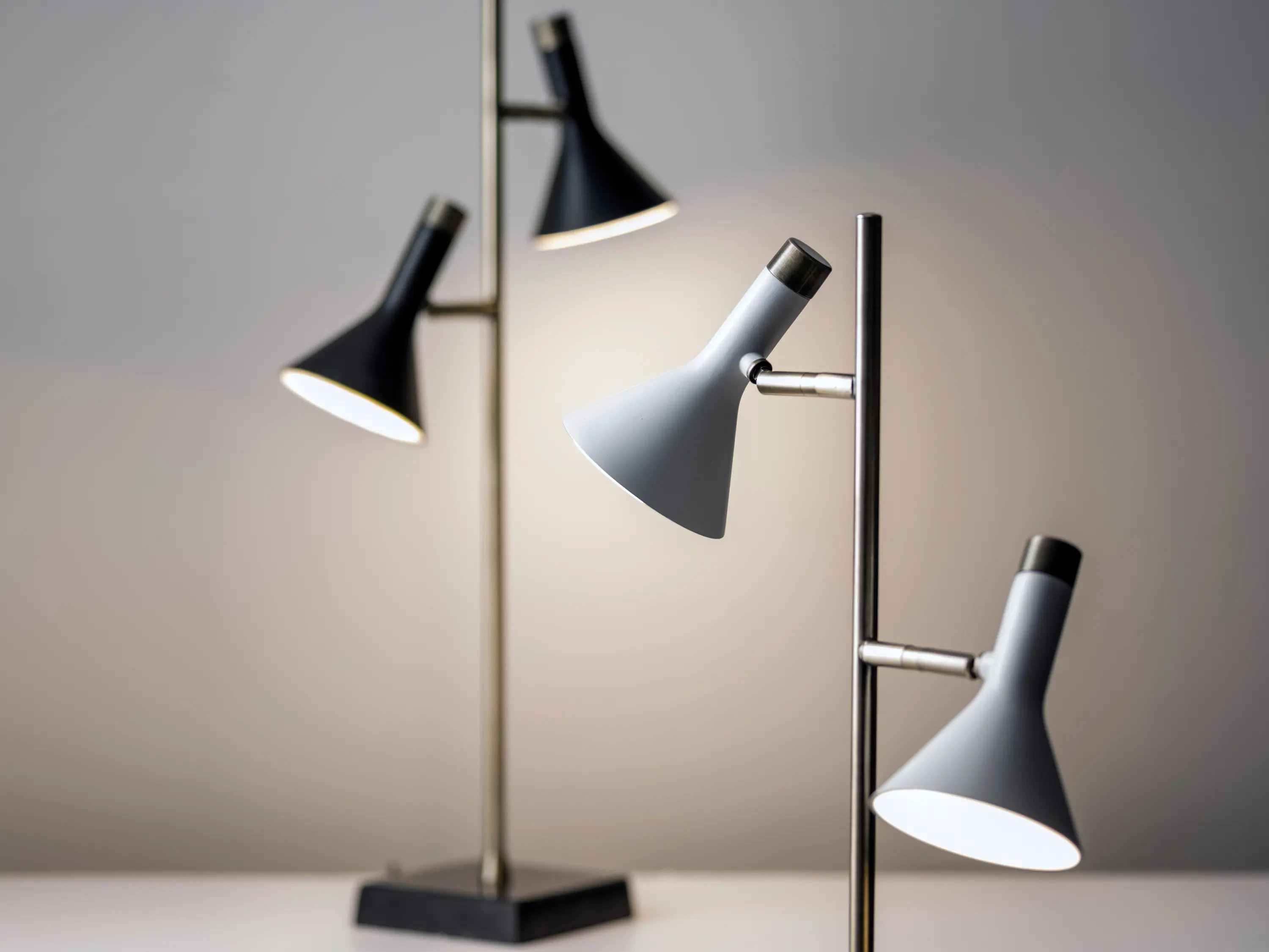 ADS360 - Bennett LED Tree Lamp