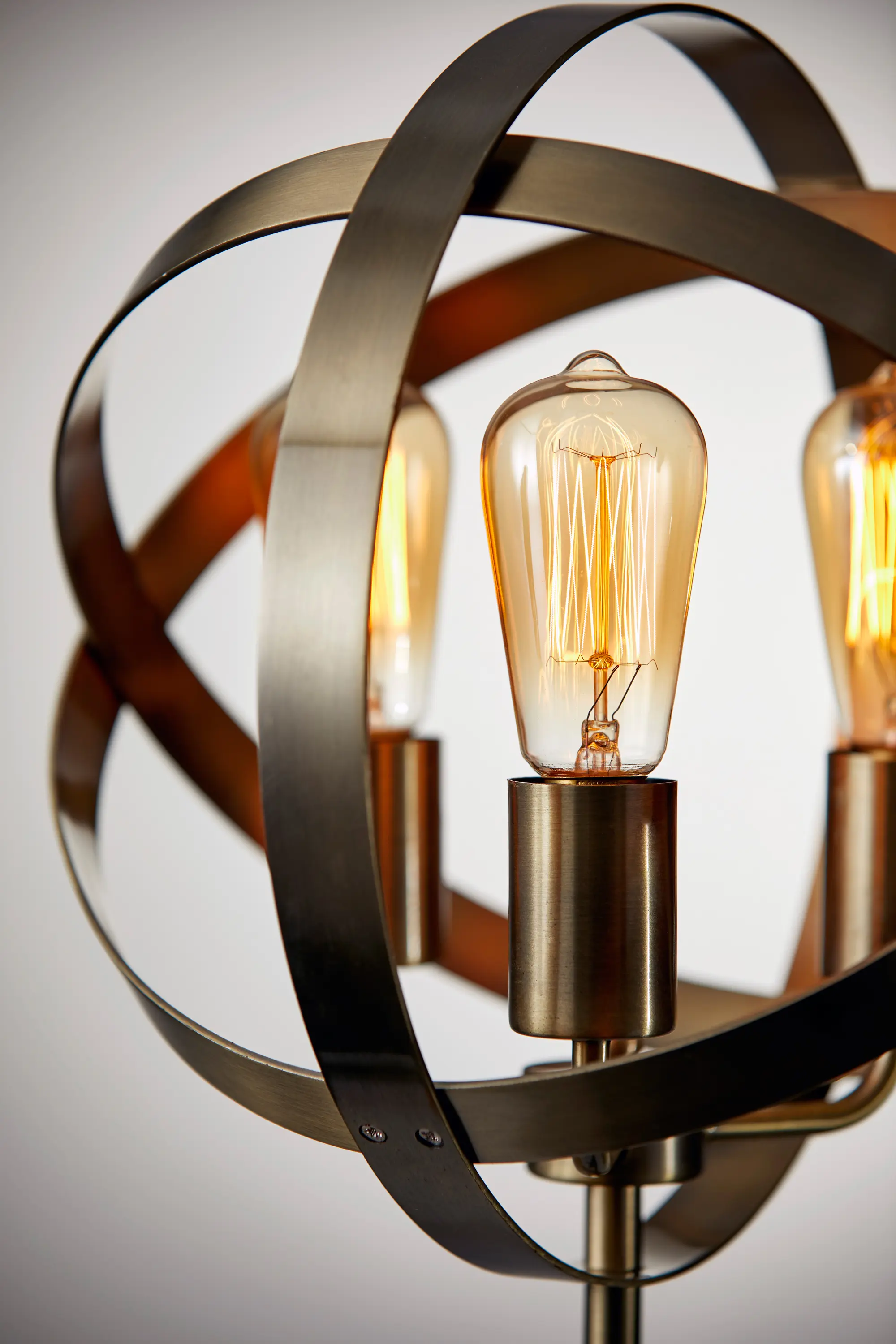 ADS360 - Donovan Table Lamp