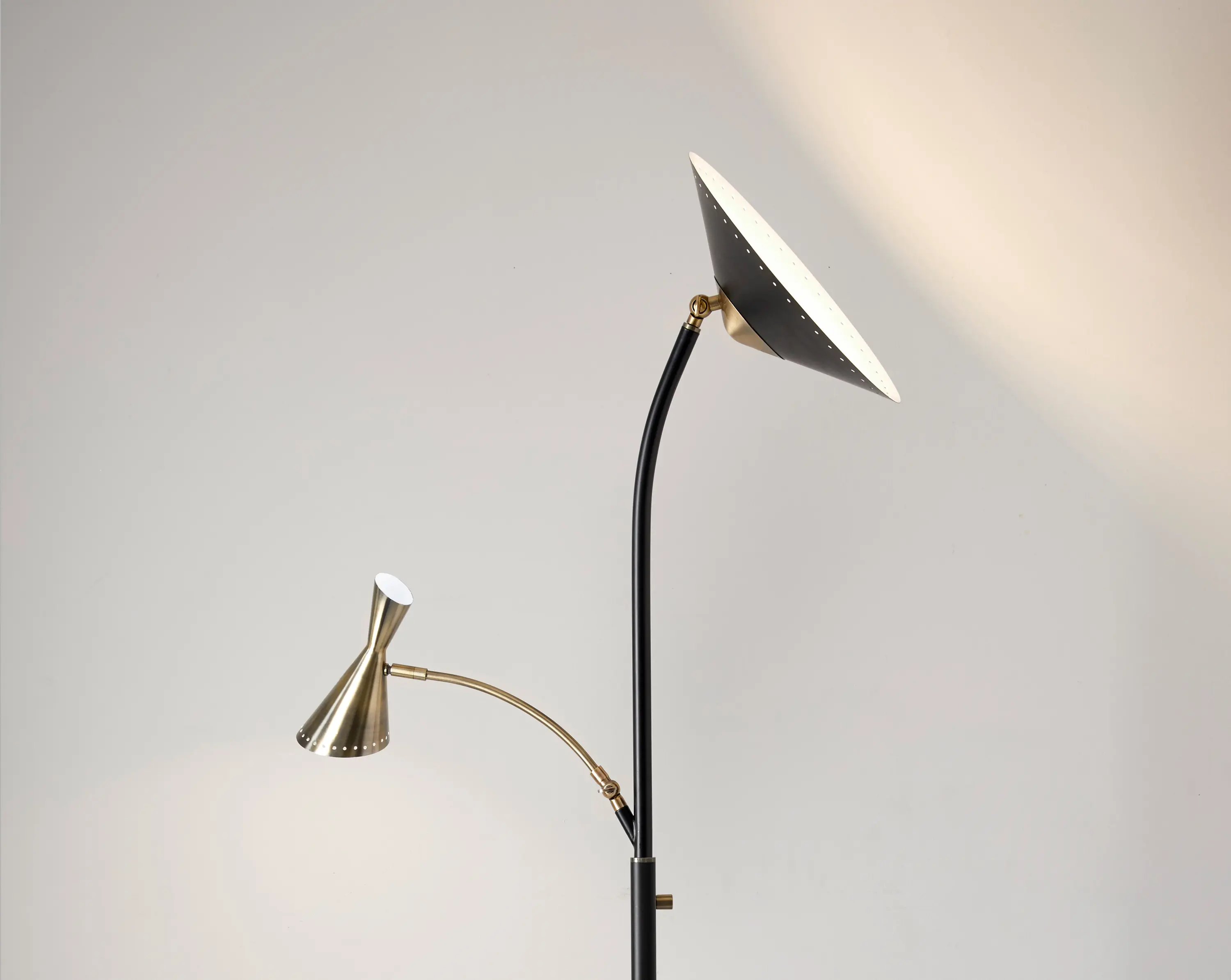 ADS360 - Zelda LED 3-Arm Floor Lamp