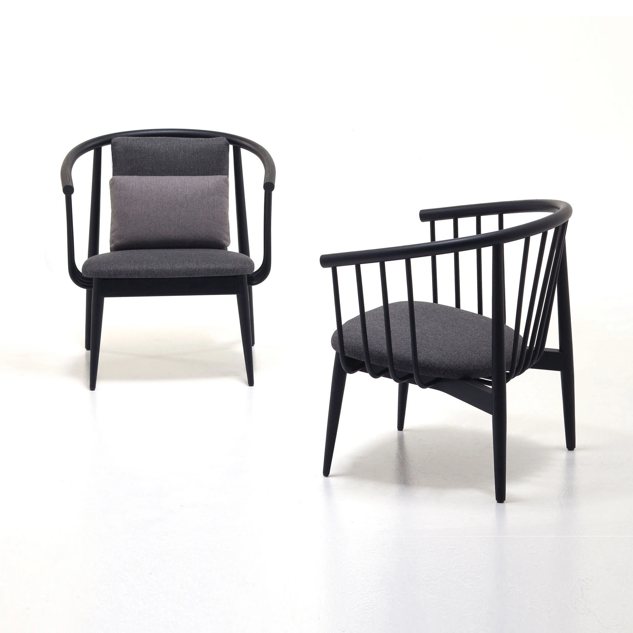 LOUNGE CHAIRS