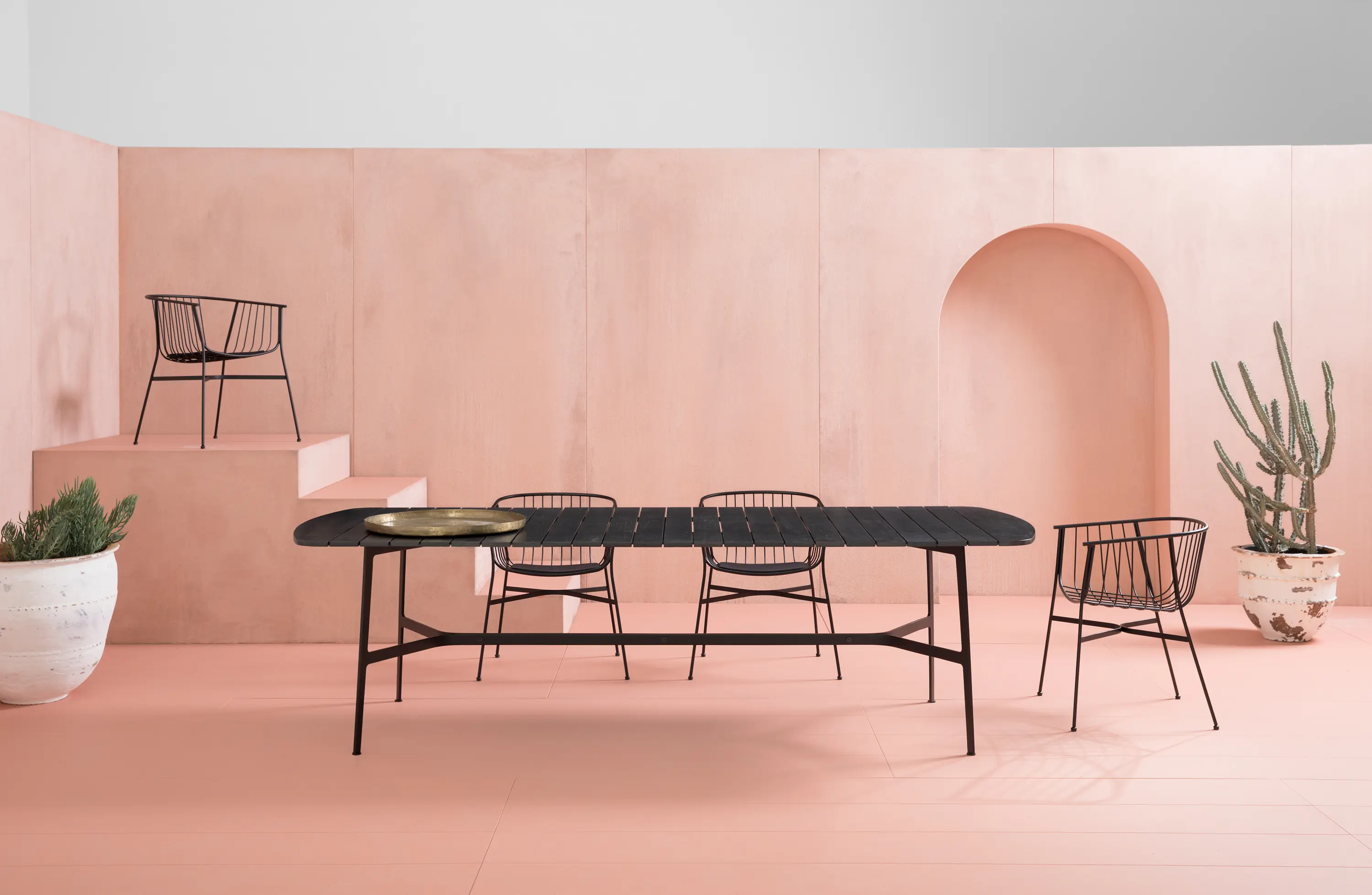 SP01 - Eileen Bar Table 75