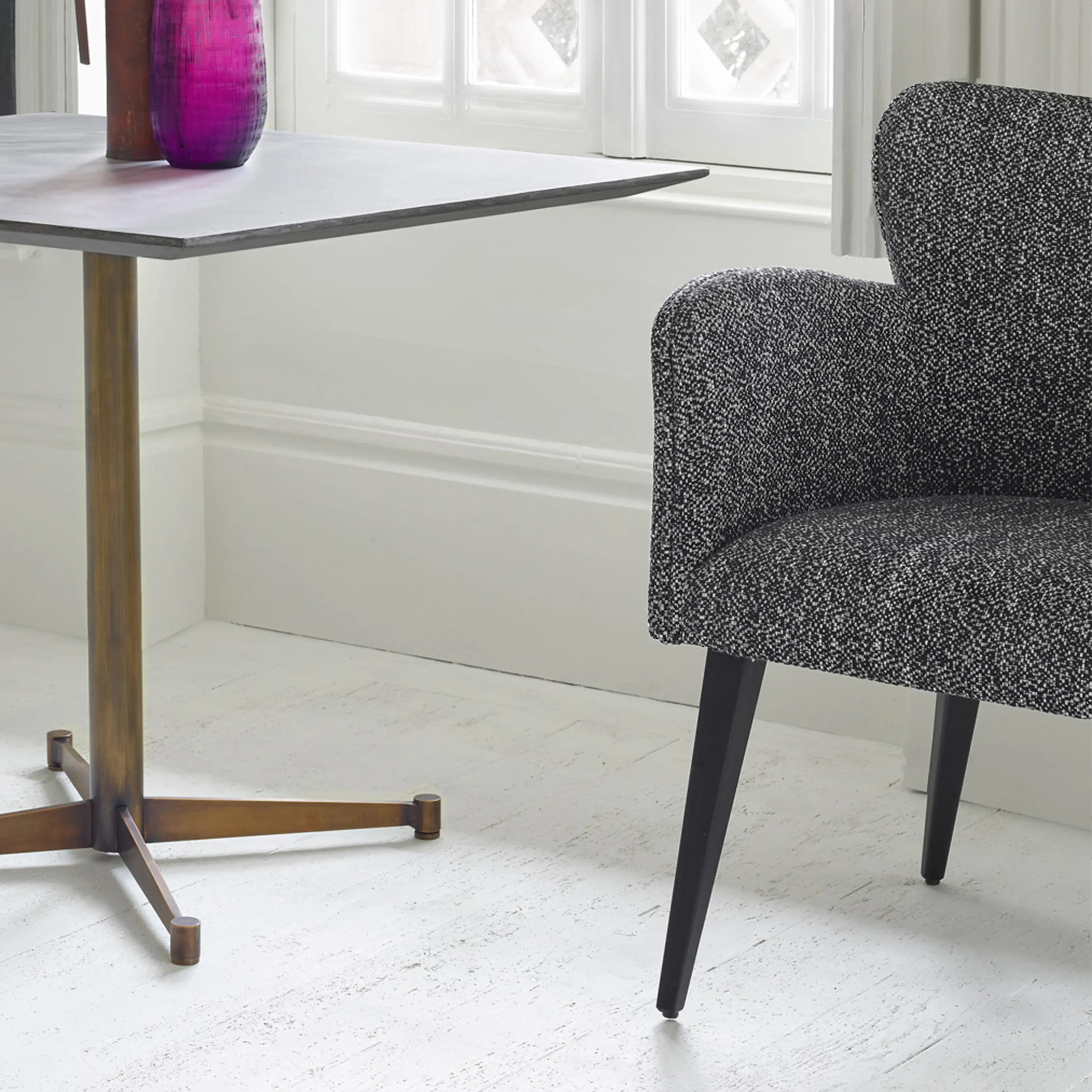 HMD Furniture - Moma