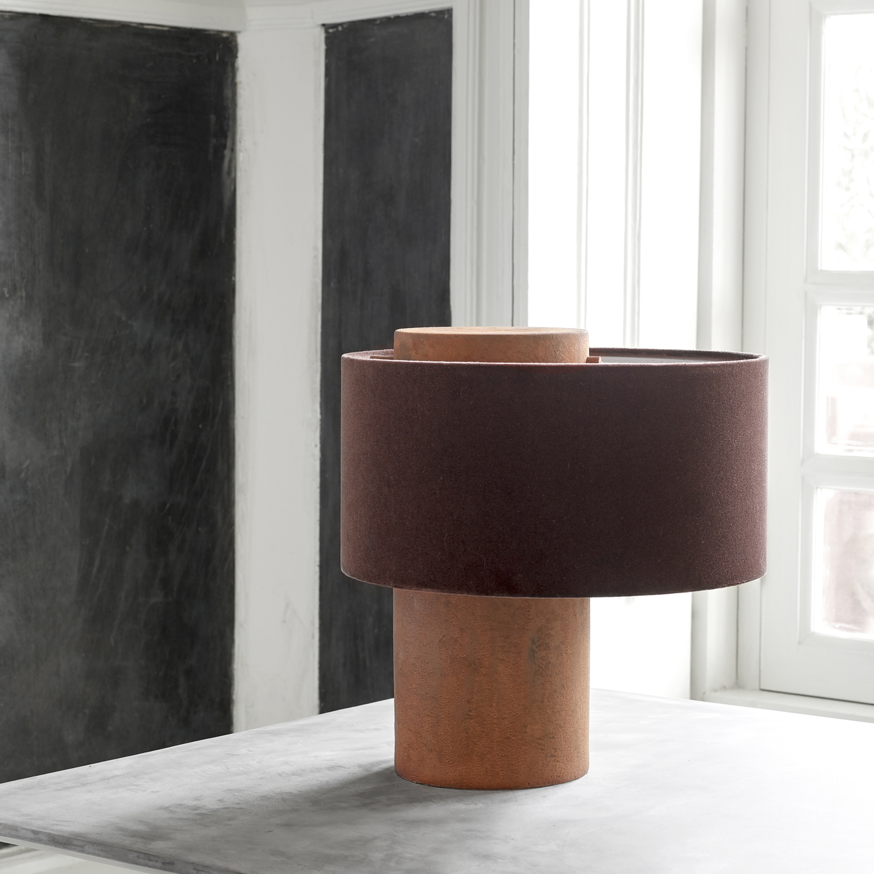 Mostrar el producto Bobo Table Lamp Corteen del fabricante HMD Furniture