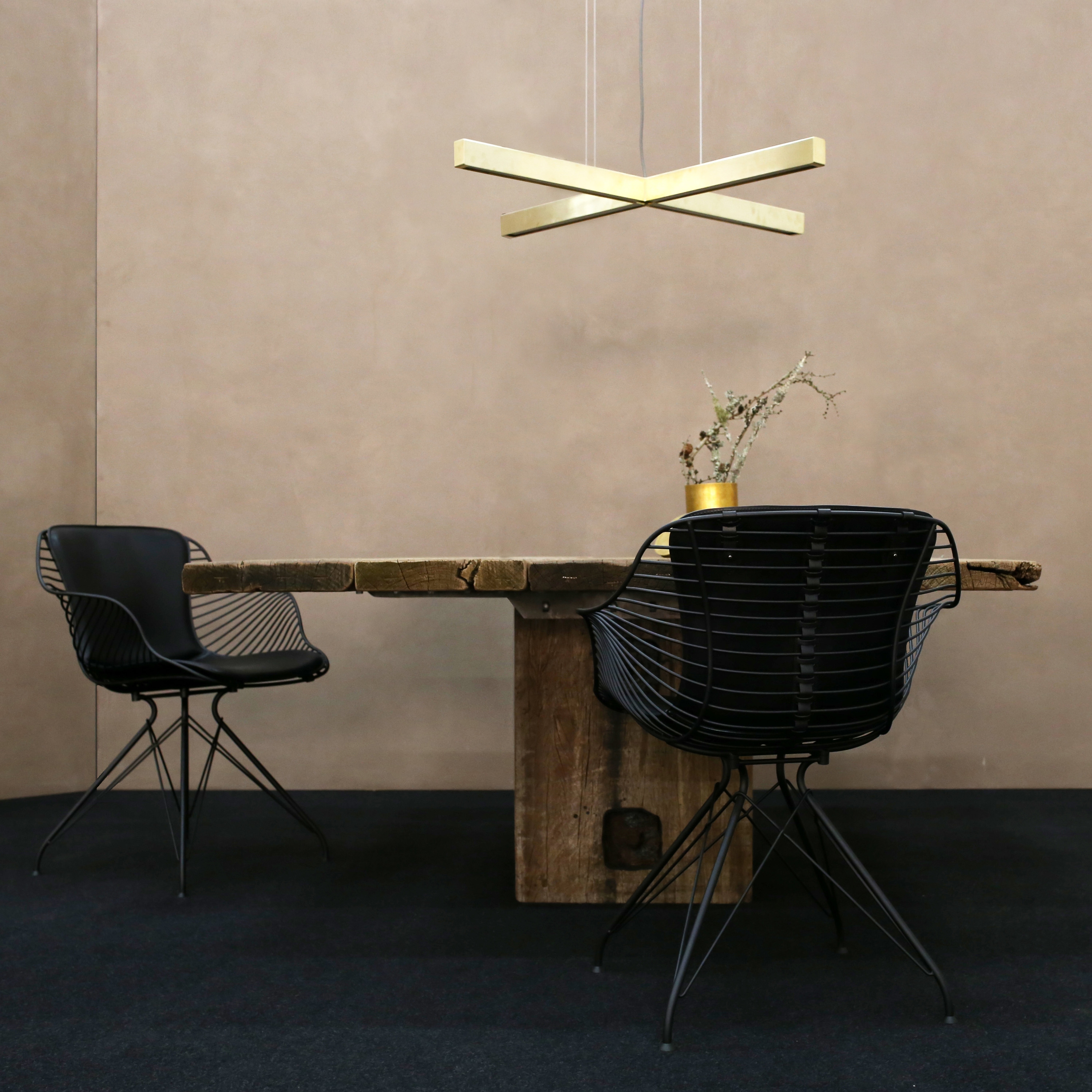 Produkt X Model pendant light in brass, dimmable des Herstellers Anour anzeigen