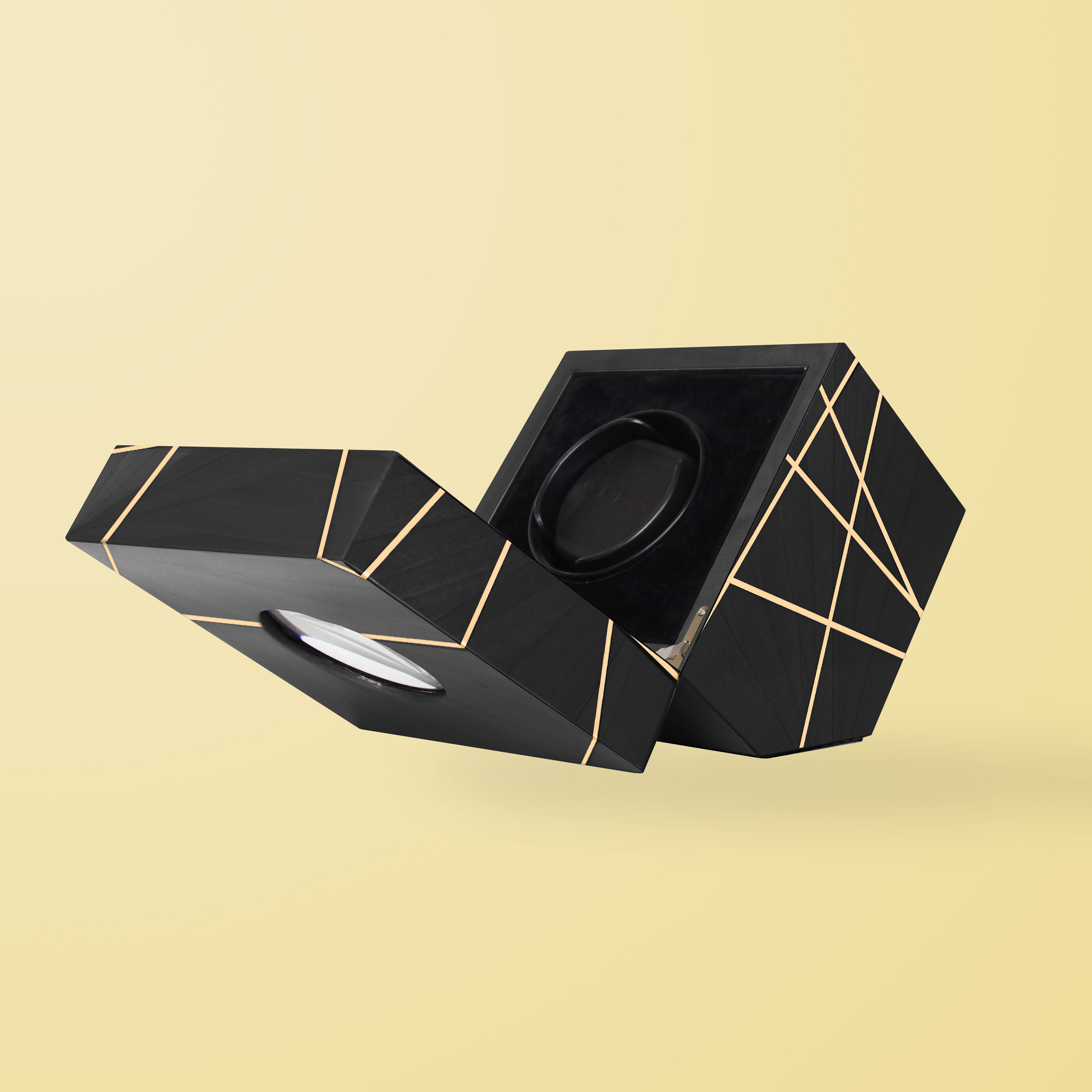 Mostra il prodotto Time Lines Watch Winder Black del produttore Ivar London