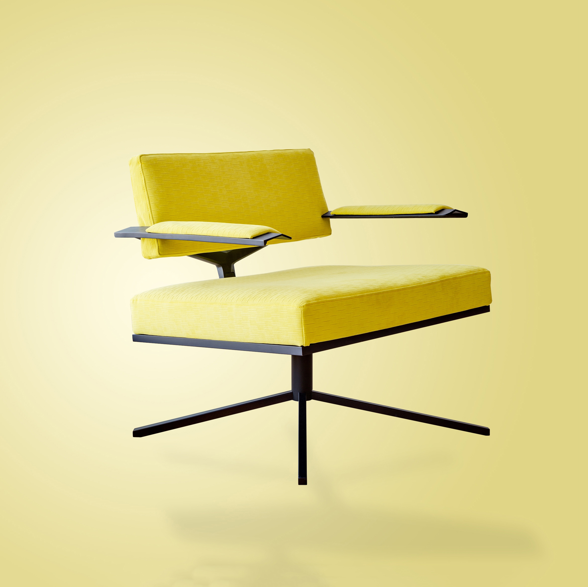 Mostra il prodotto Niven Armchair del produttore Ivar London