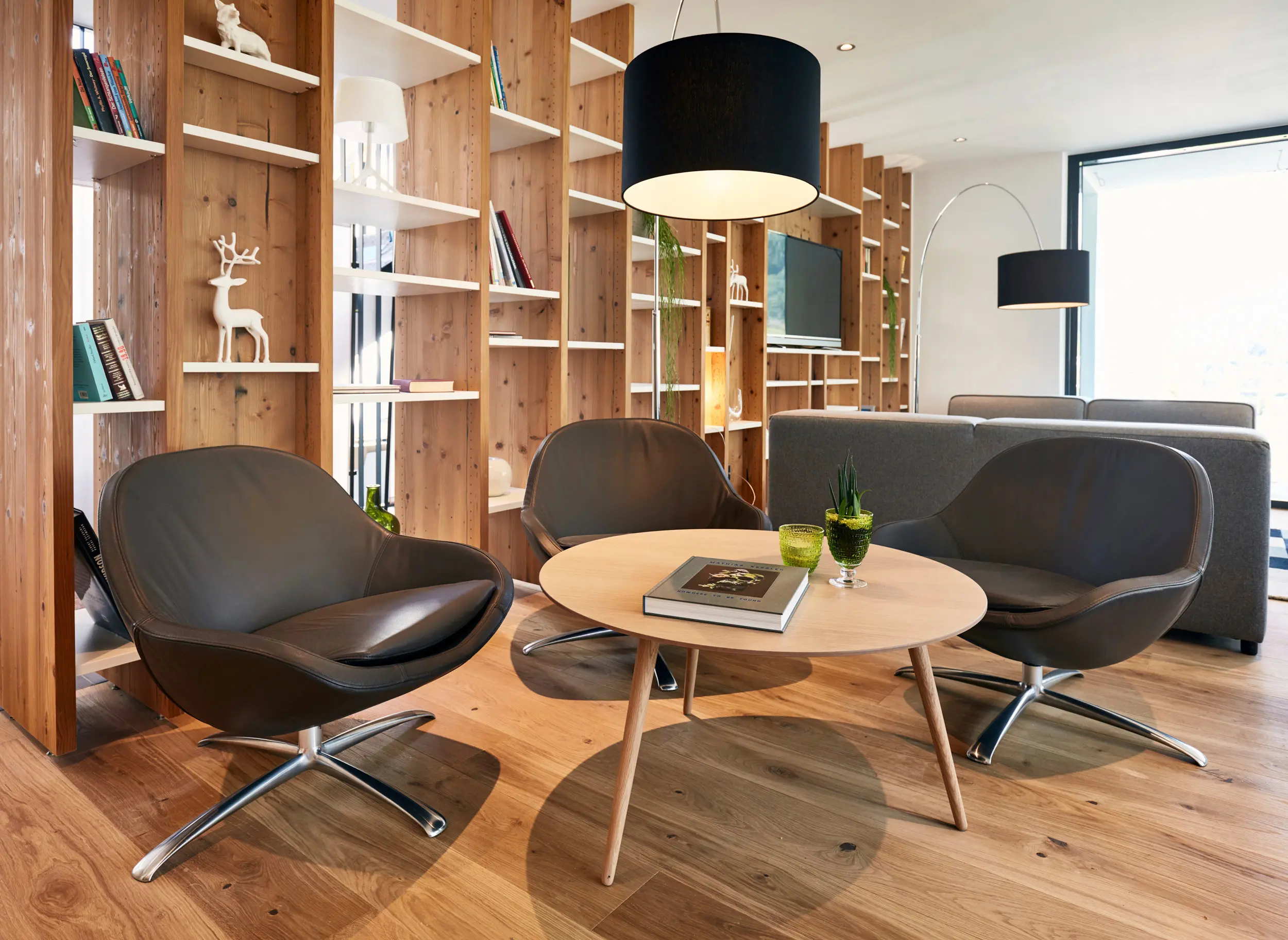 【美品】Bo Concept Veneto チェア Veneto アームチェア、回転式 | Living chair | Veneto | Anders