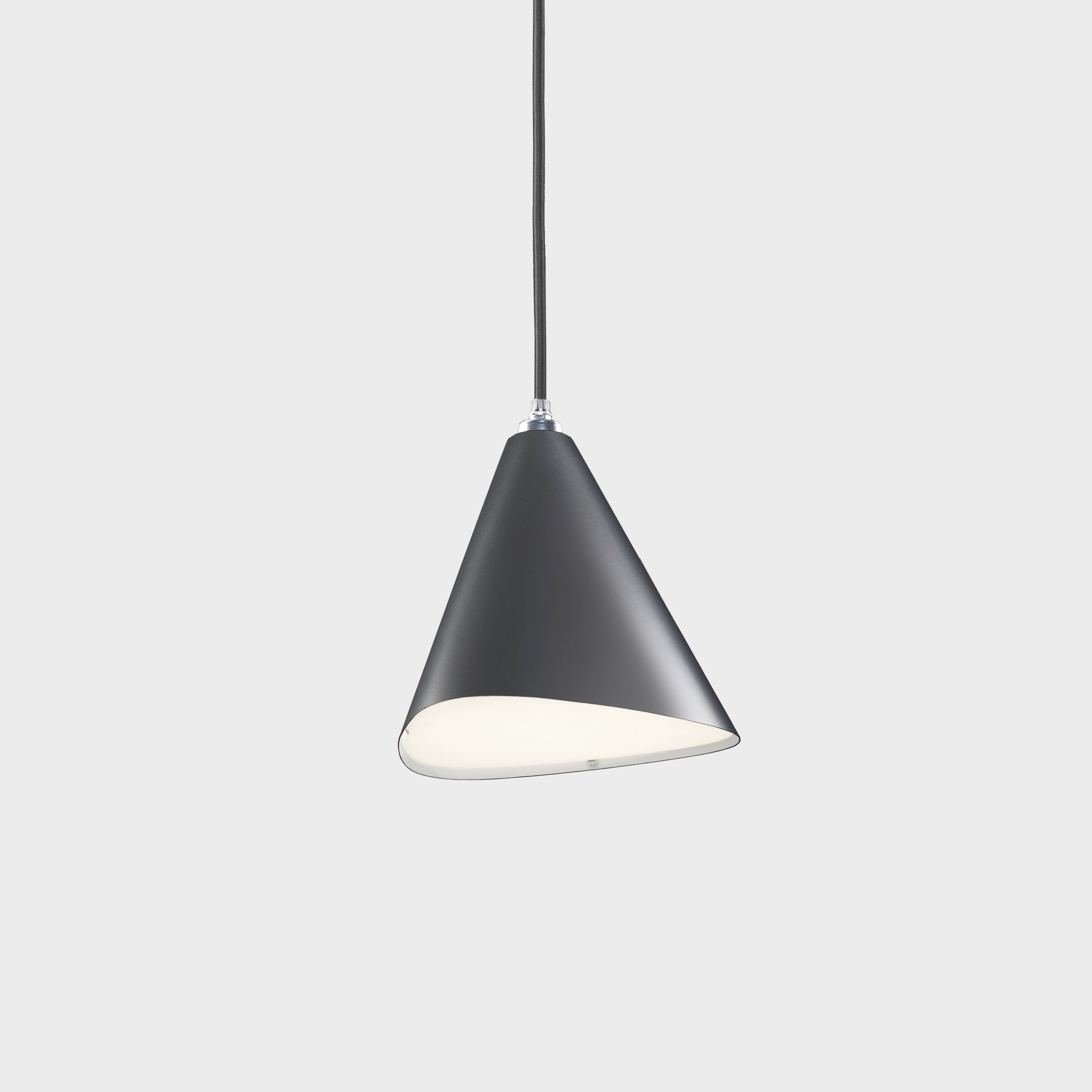 Mostra il prodotto Emily III semi-matte del produttore Daniel Becker Studio